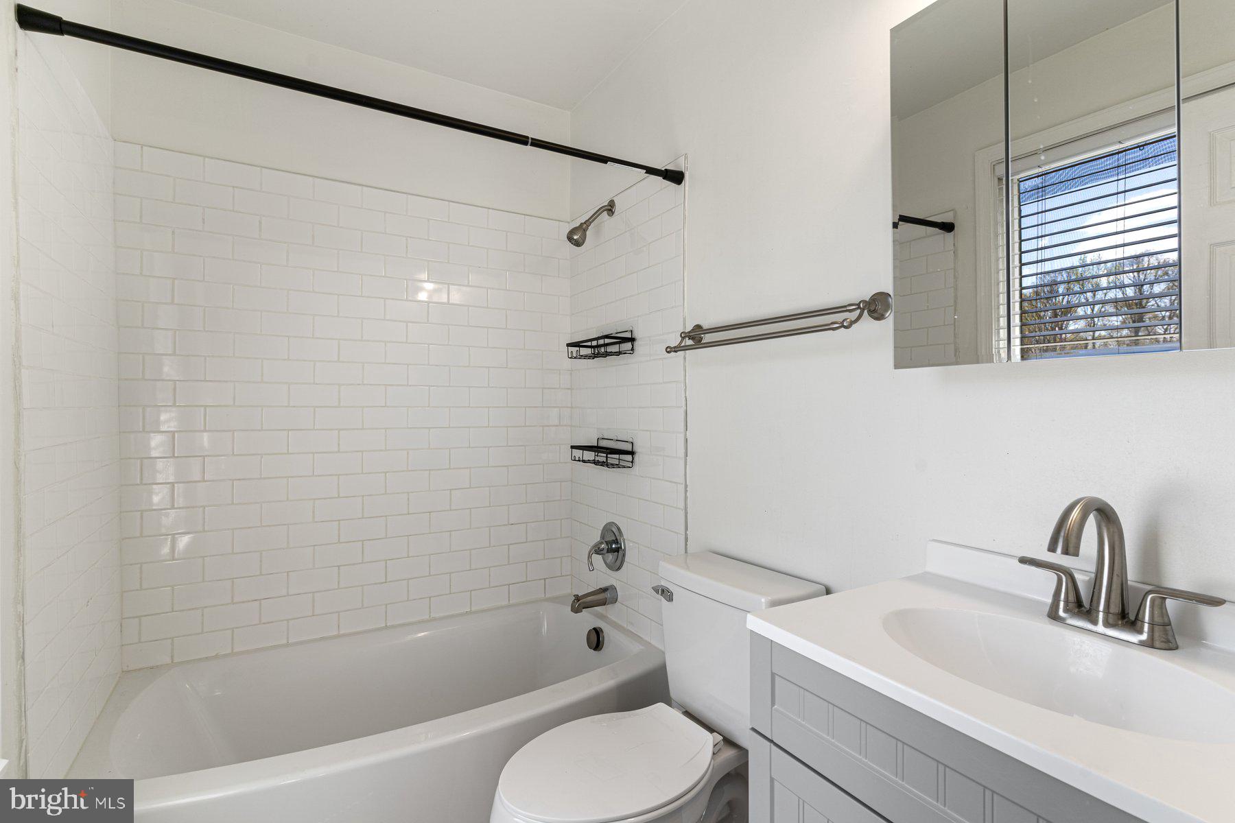 WHITE OAK VILLAGE - Residential