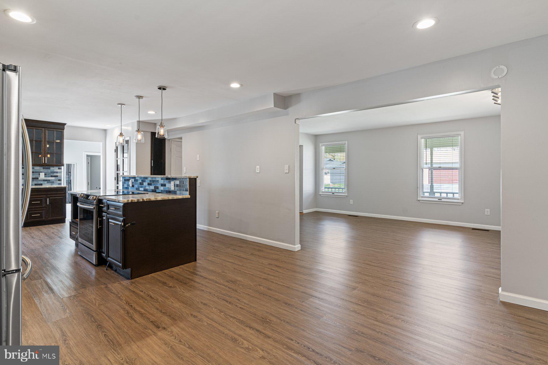 WHITE OAK VILLAGE - Residential