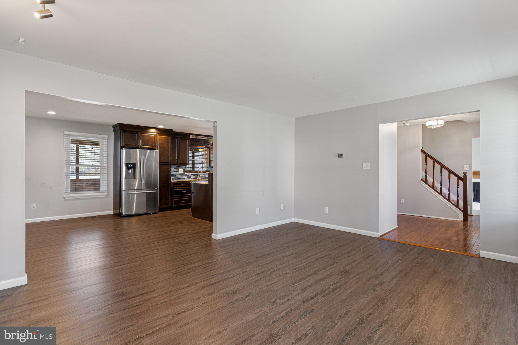 WHITE OAK VILLAGE - Residential