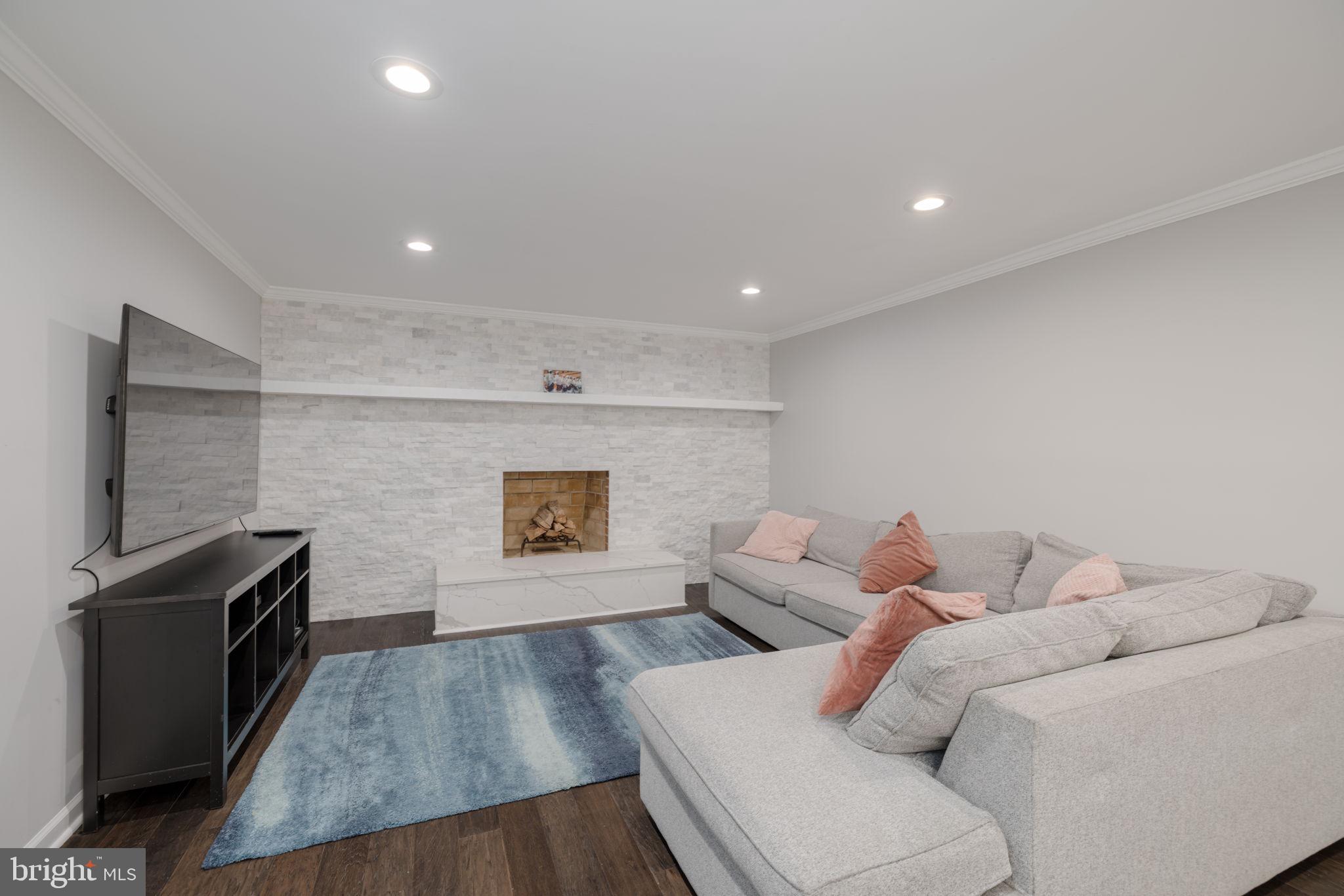 SHANNON STATION - Residential