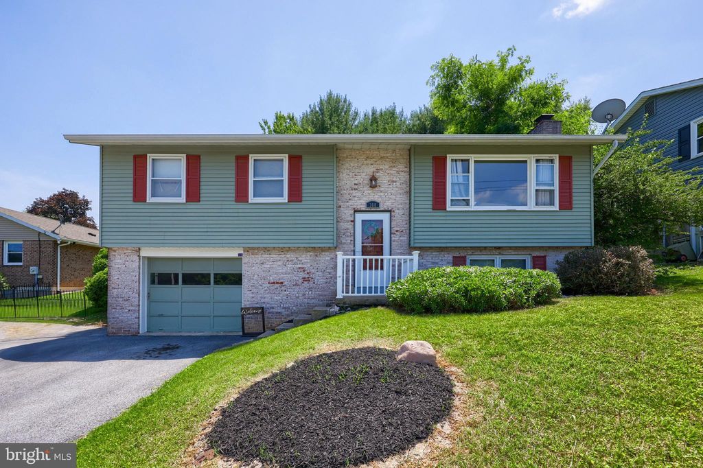 Photo of 308 Lake Street, EPHRATA, PA 17522 (MLS # PALA2072132)