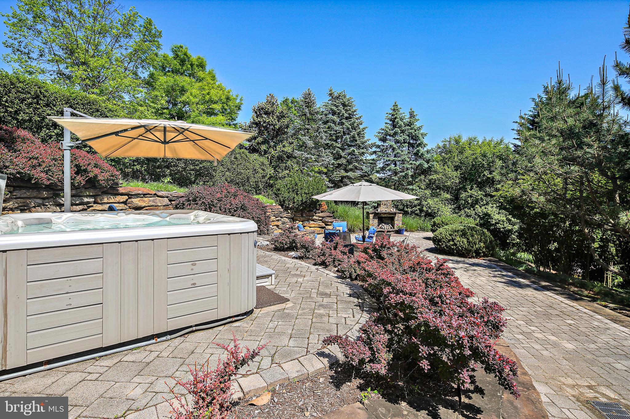 SEMINARY OVERLOOK - Residential