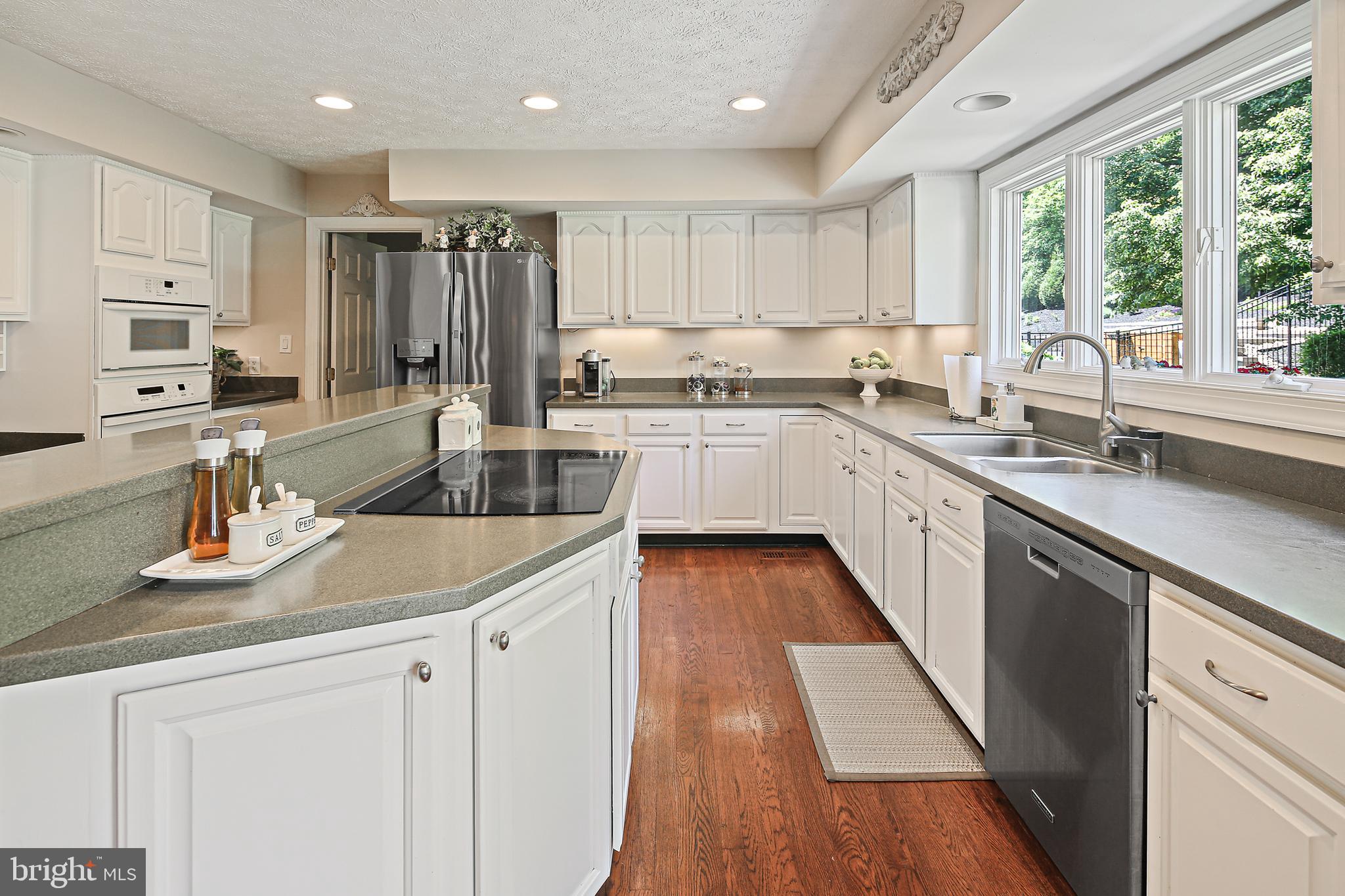 SEMINARY OVERLOOK - Residential