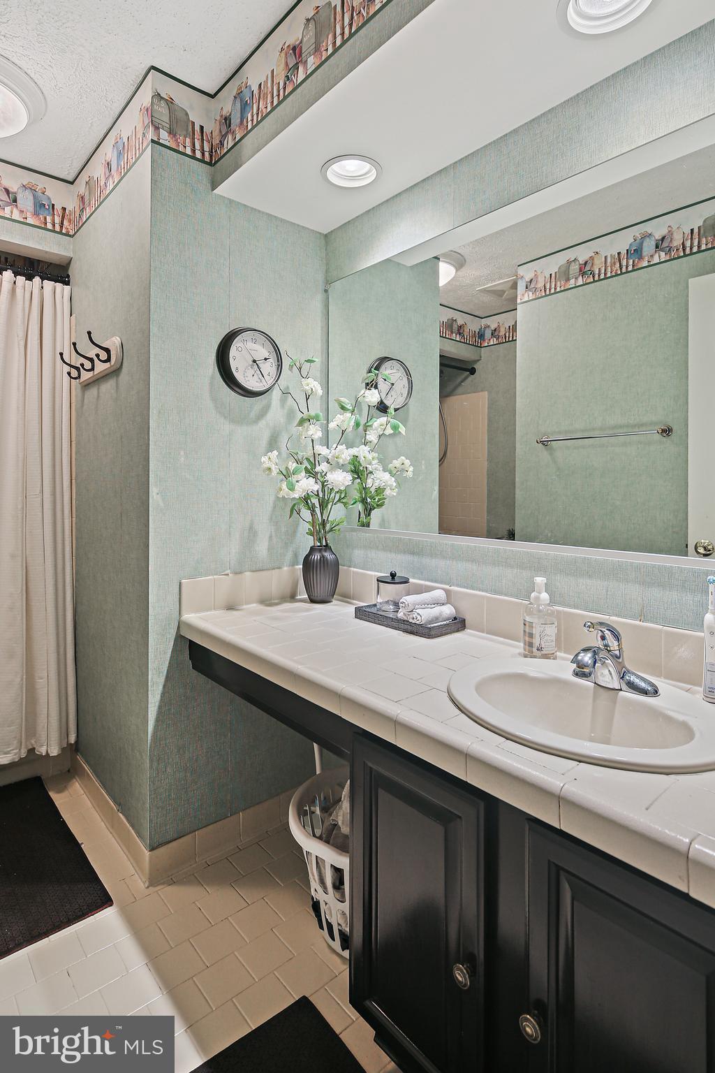 SEMINARY OVERLOOK - Residential