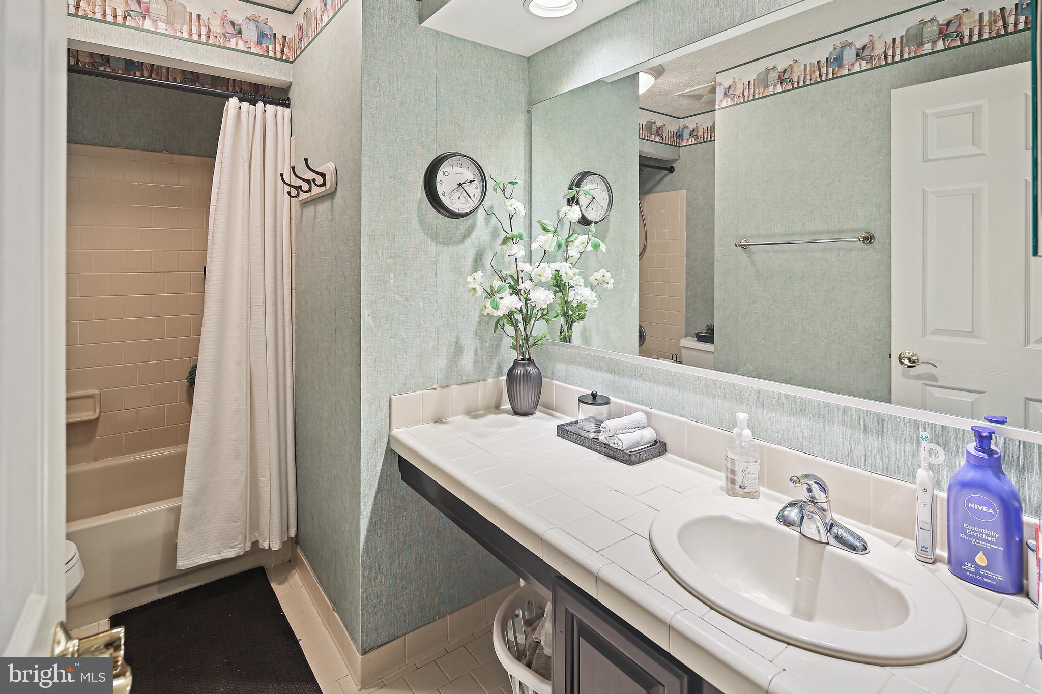 SEMINARY OVERLOOK - Residential