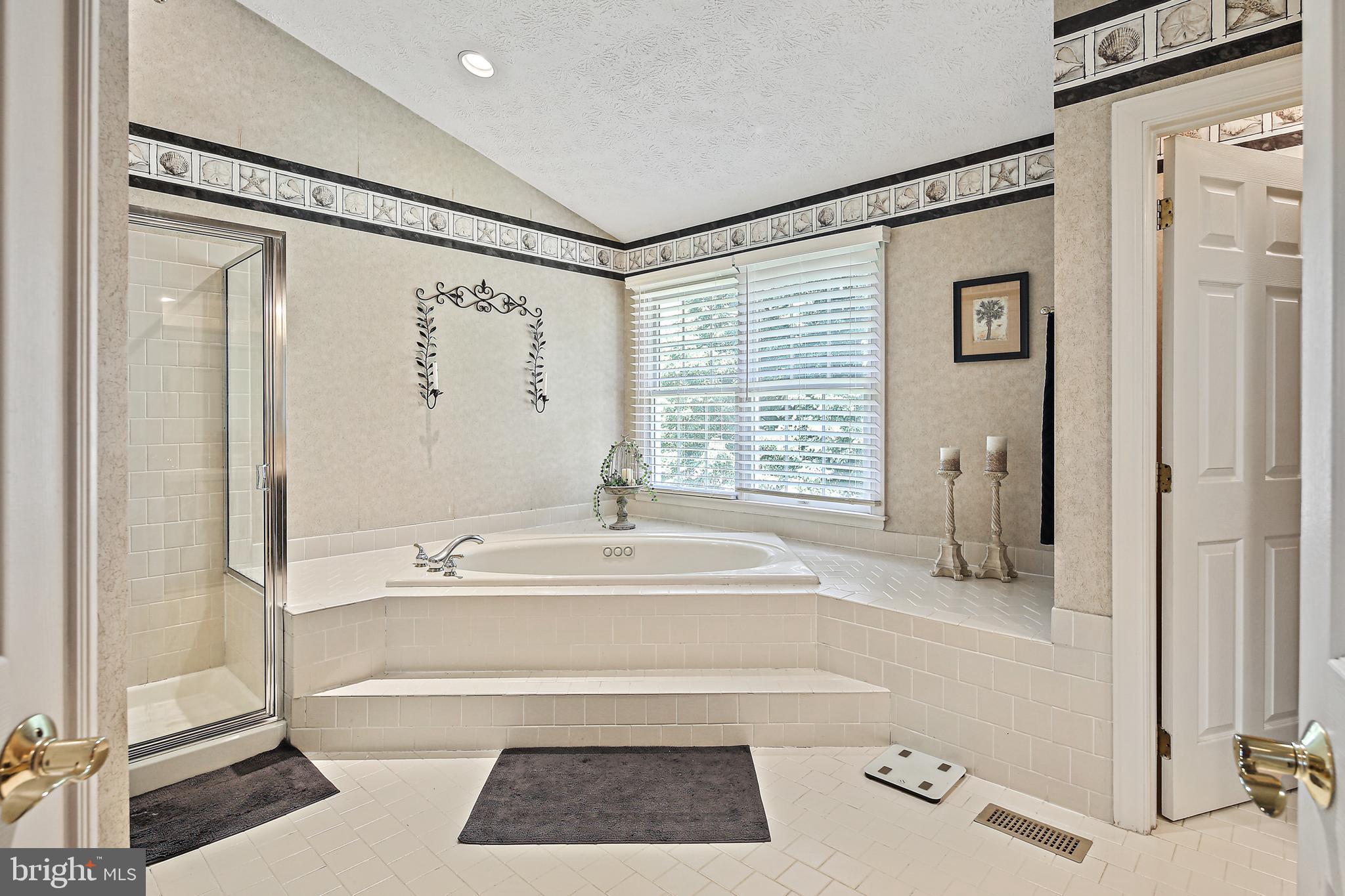 SEMINARY OVERLOOK - Residential