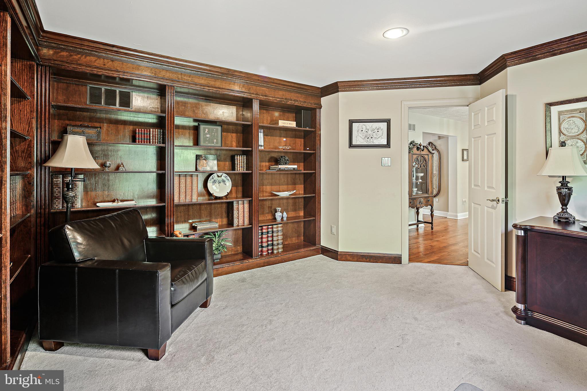 SEMINARY OVERLOOK - Residential