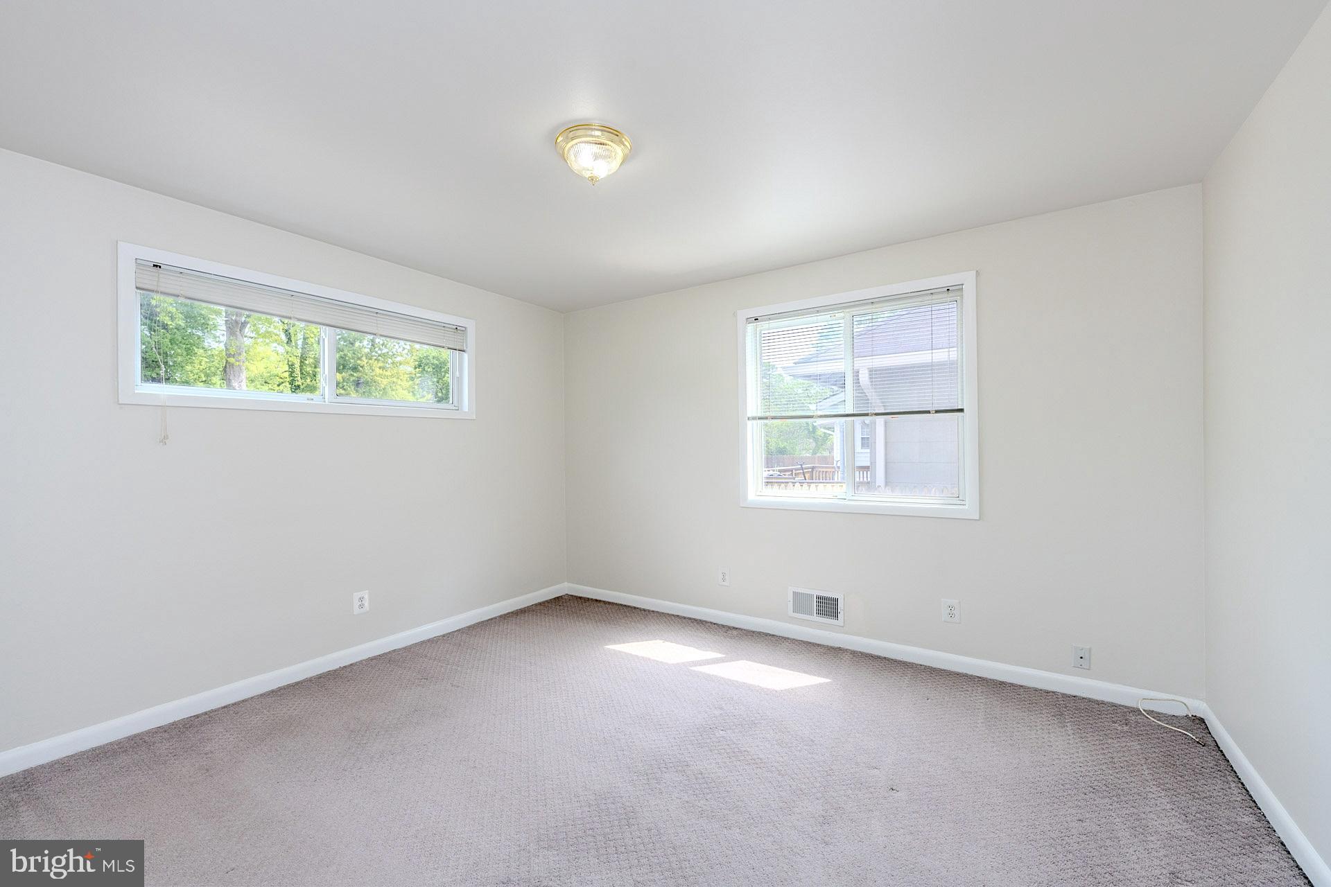 ARLINGTON - Residential Lease