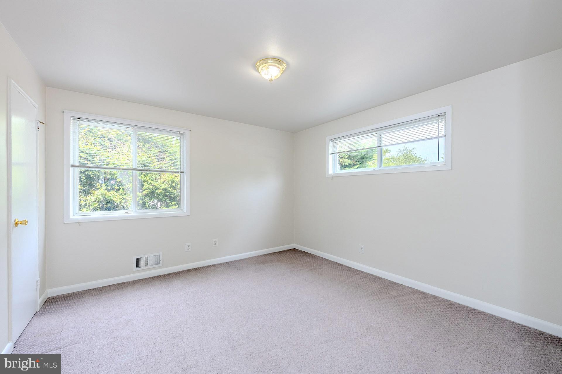 ARLINGTON - Residential Lease