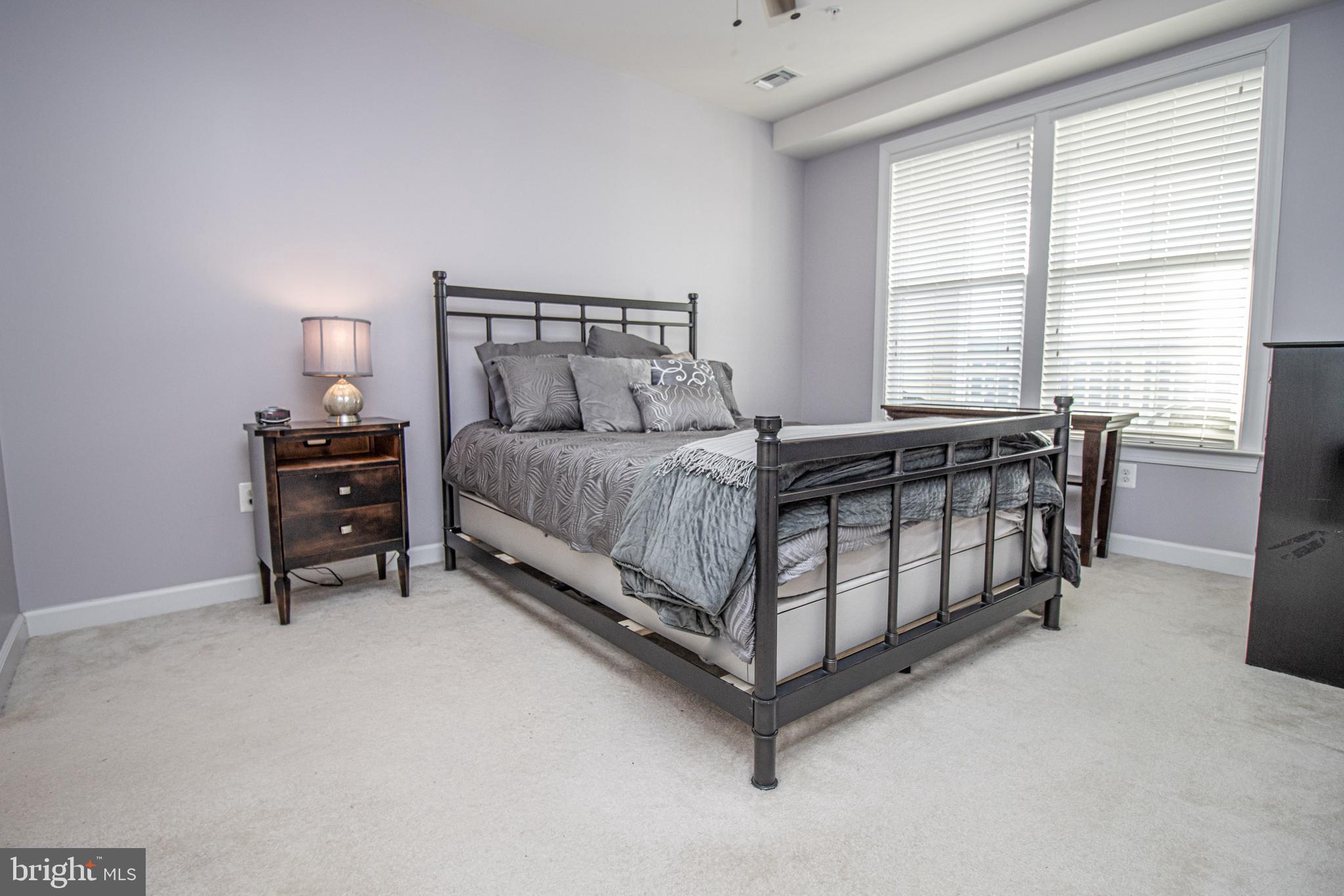 DISCOVERY SQUARE - Residential