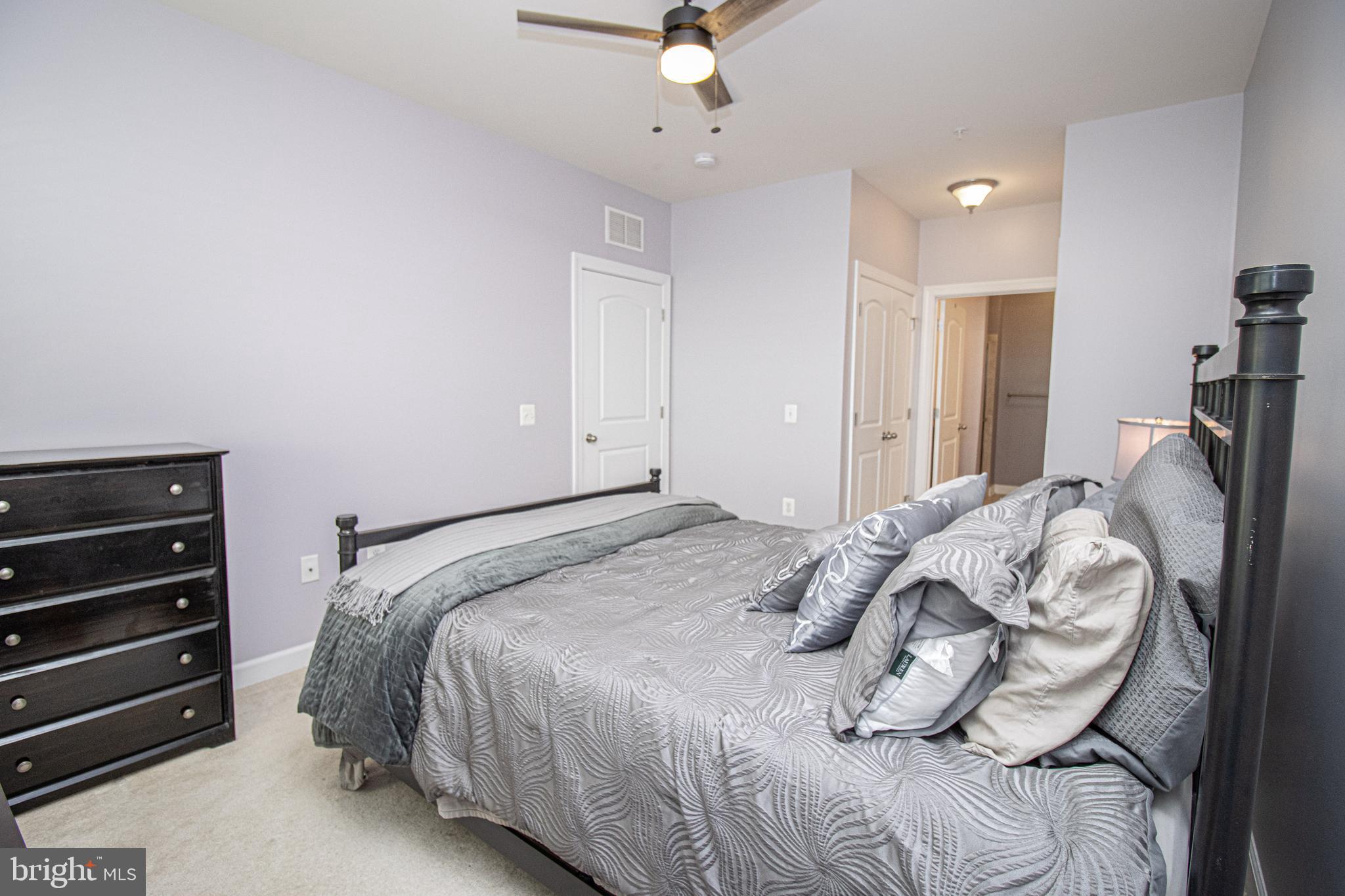 DISCOVERY SQUARE - Residential