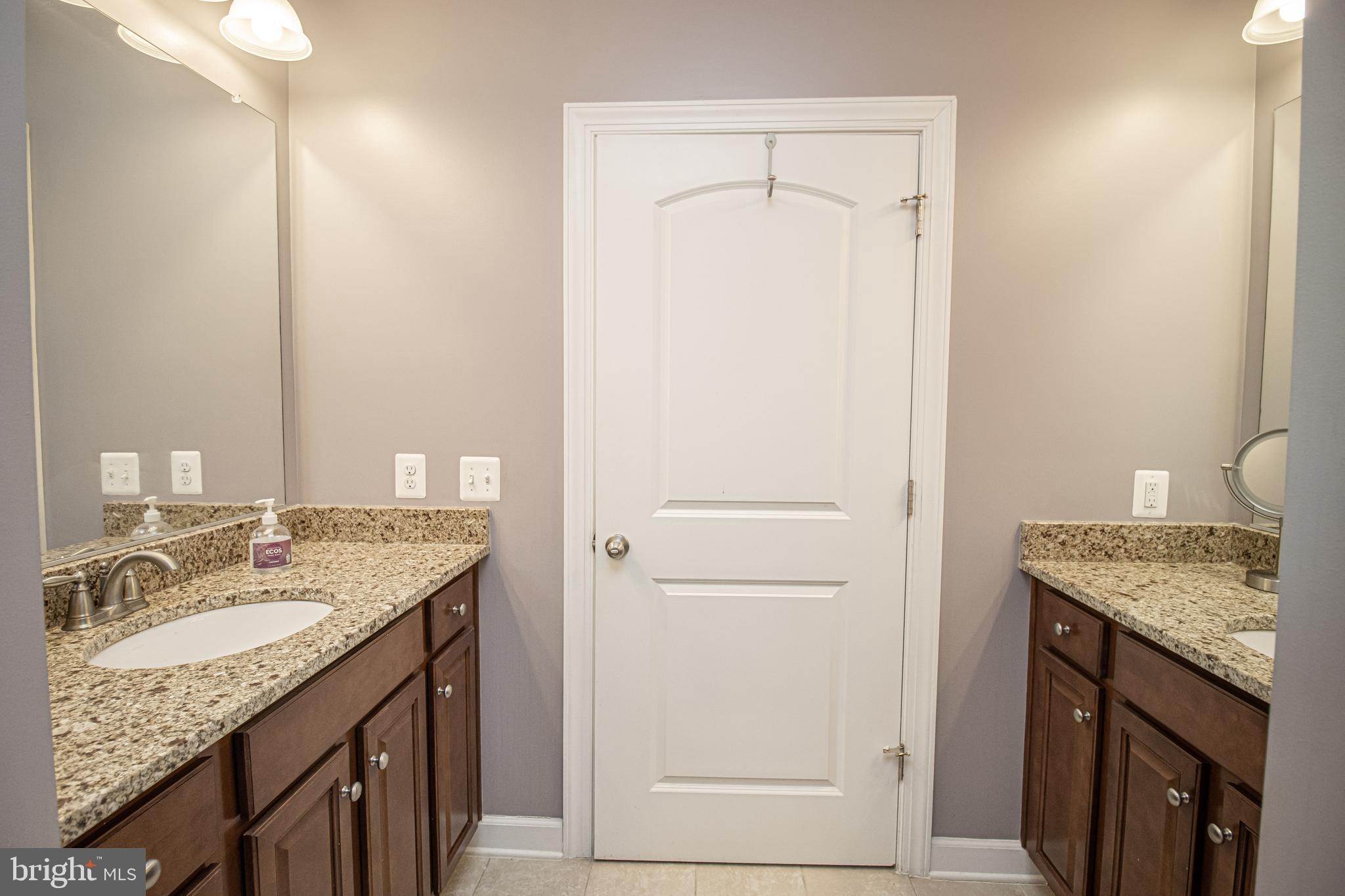 DISCOVERY SQUARE - Residential