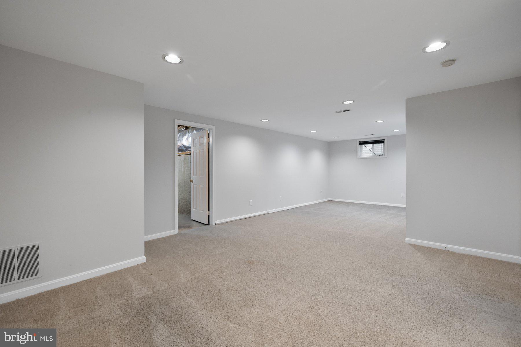 MEADOWGATE - Residential