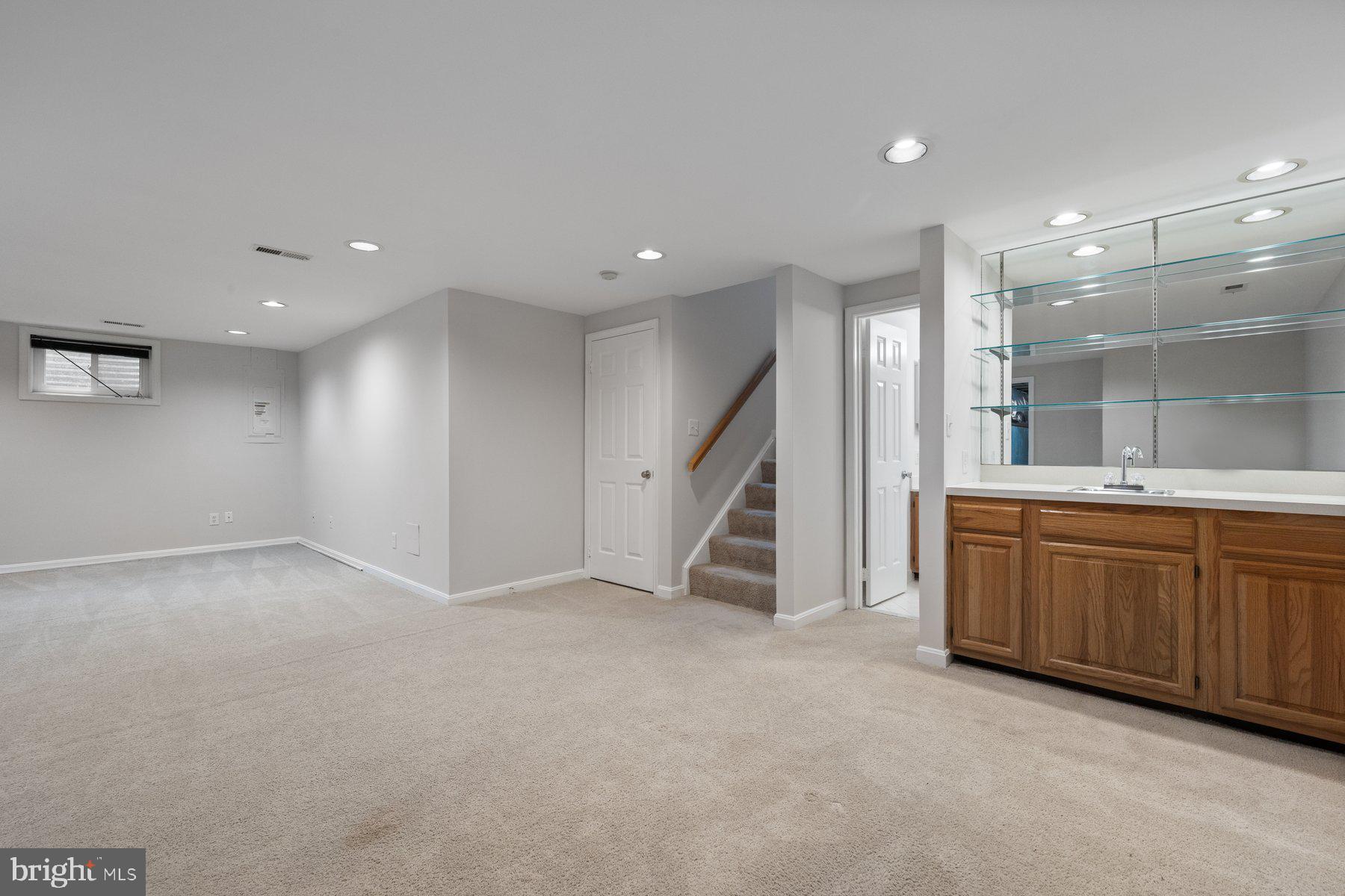 MEADOWGATE - Residential