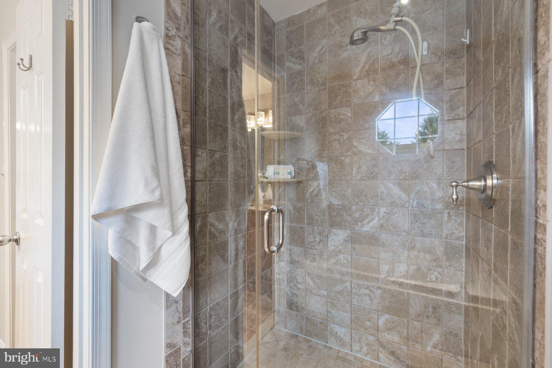 MEADOWGATE - Residential