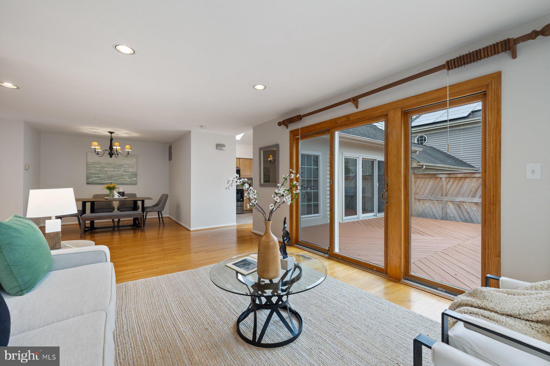 MEADOWGATE - Residential