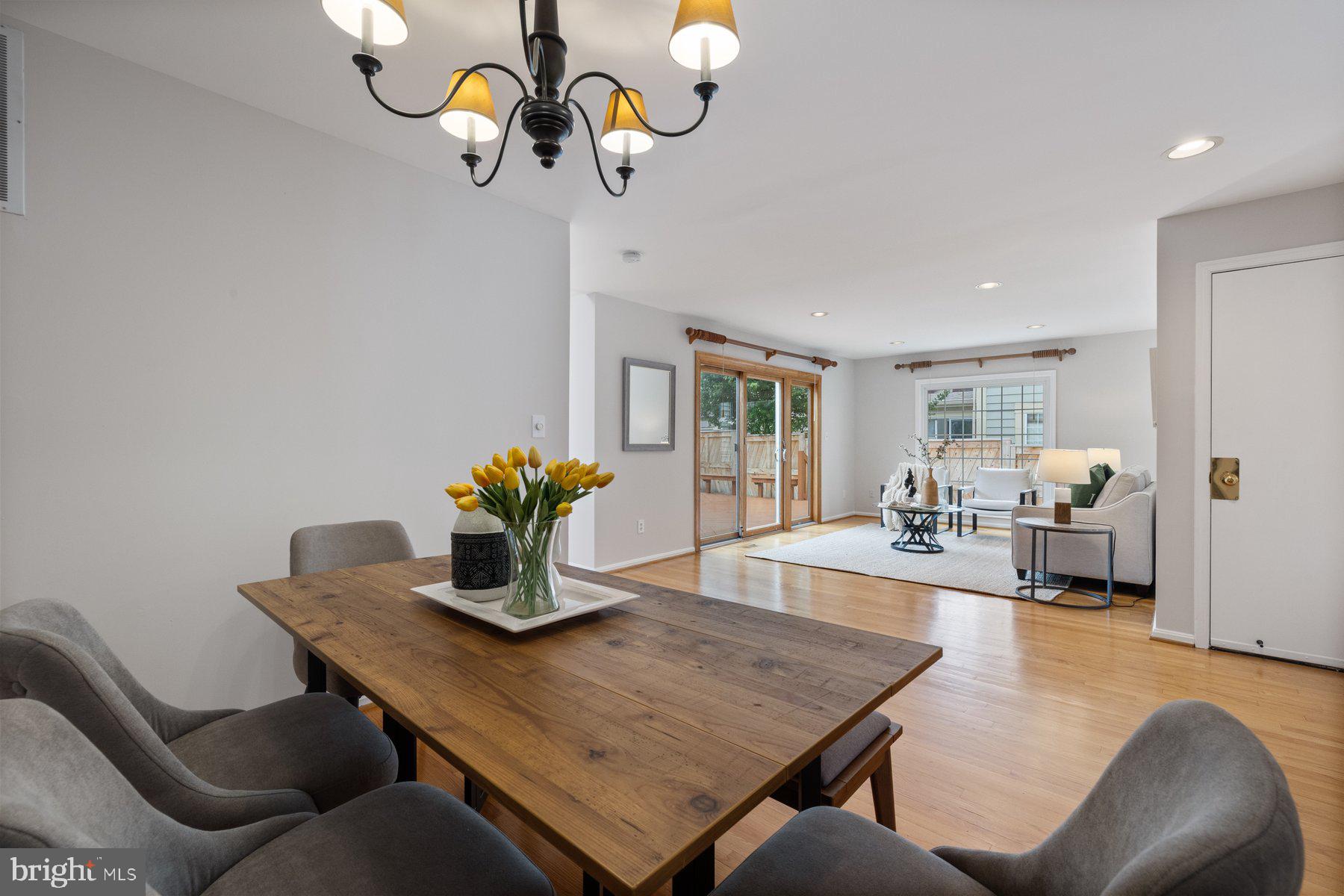 MEADOWGATE - Residential