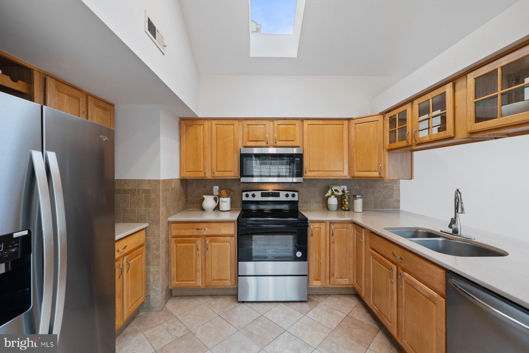 MEADOWGATE - Residential