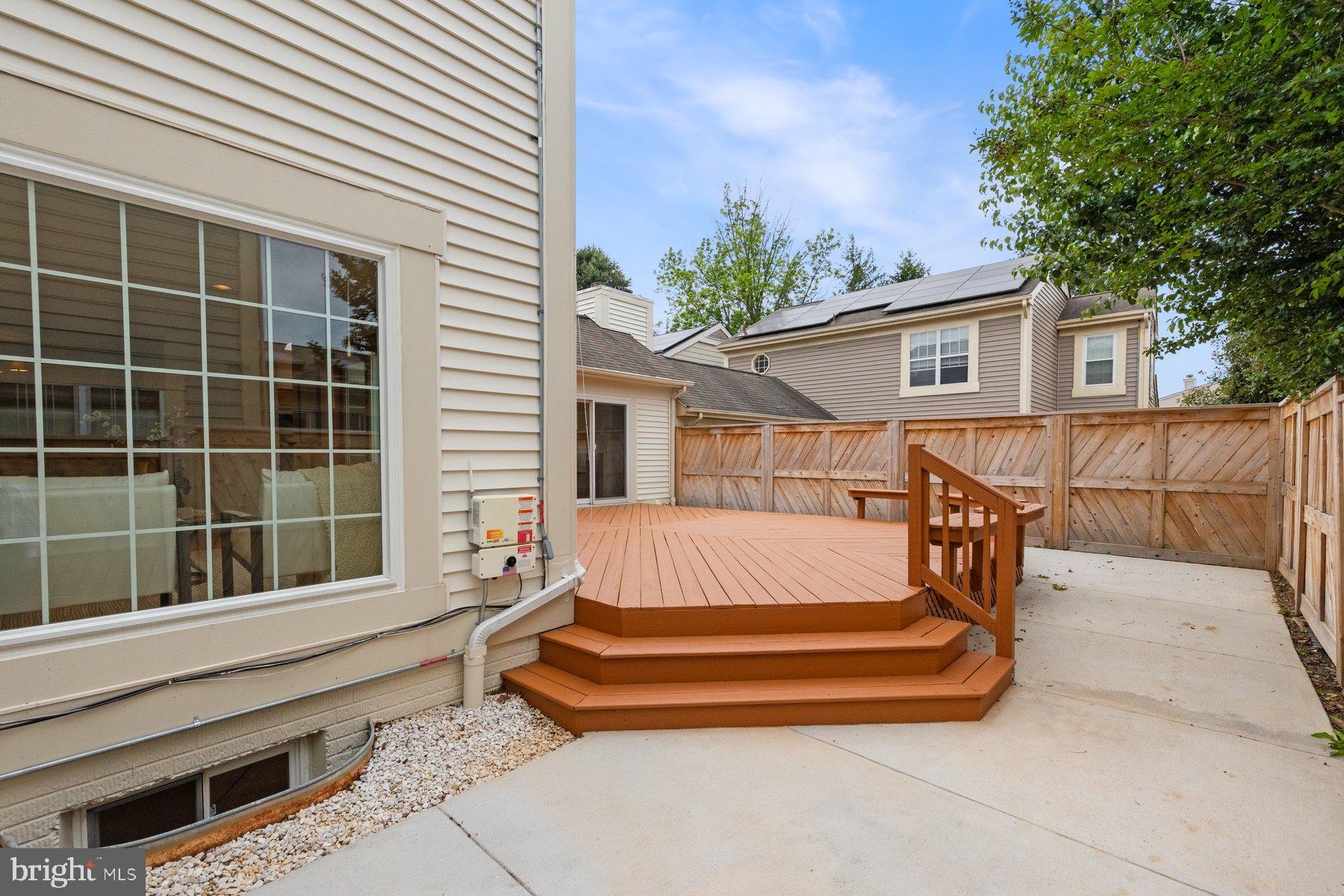 MEADOWGATE - Residential