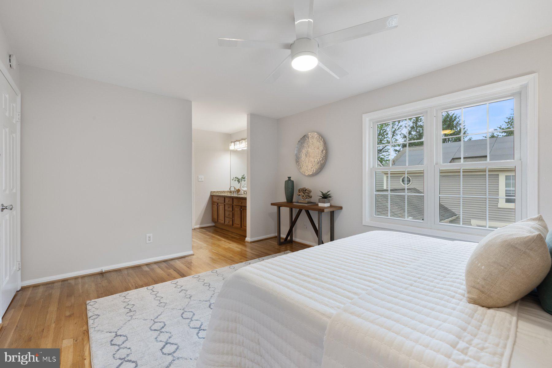 MEADOWGATE - Residential