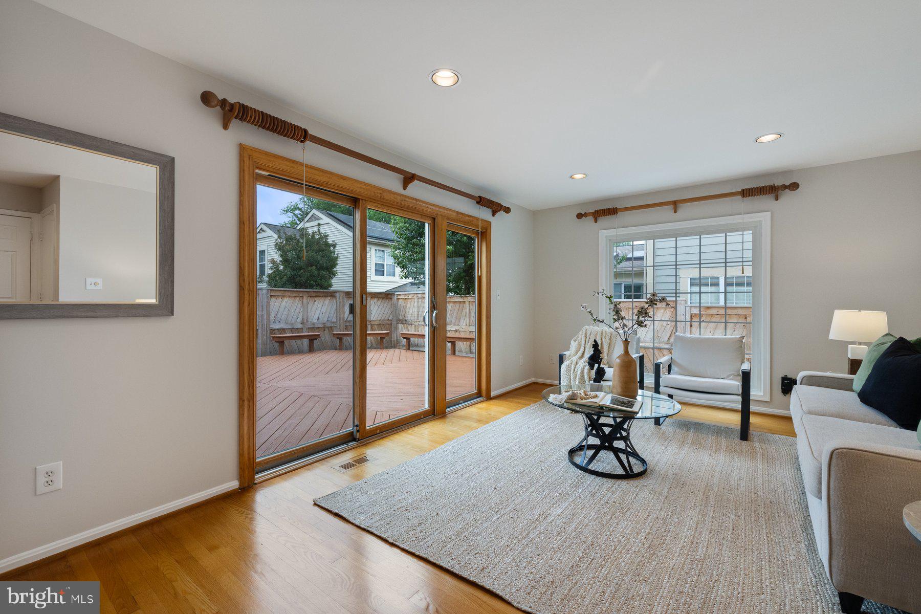 MEADOWGATE - Residential