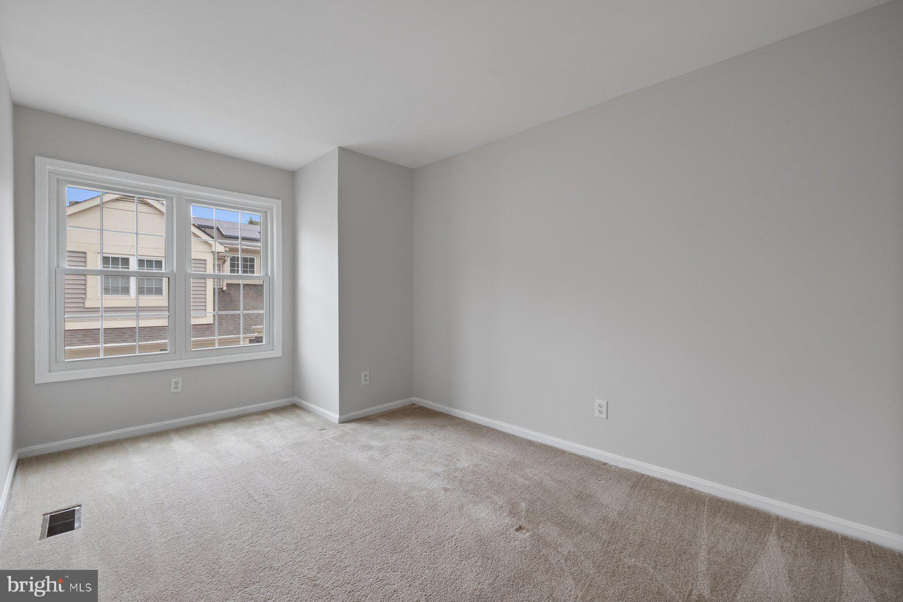 MEADOWGATE - Residential