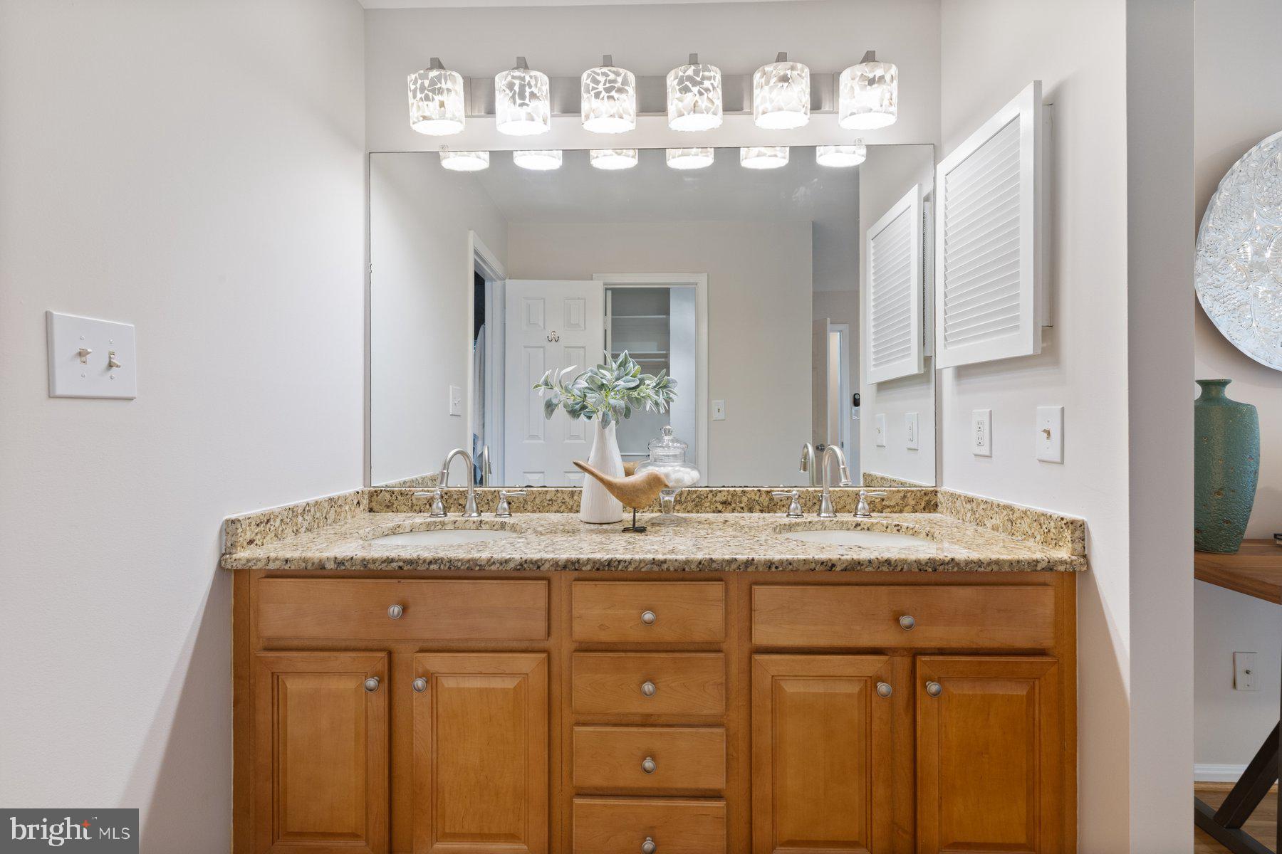 MEADOWGATE - Residential