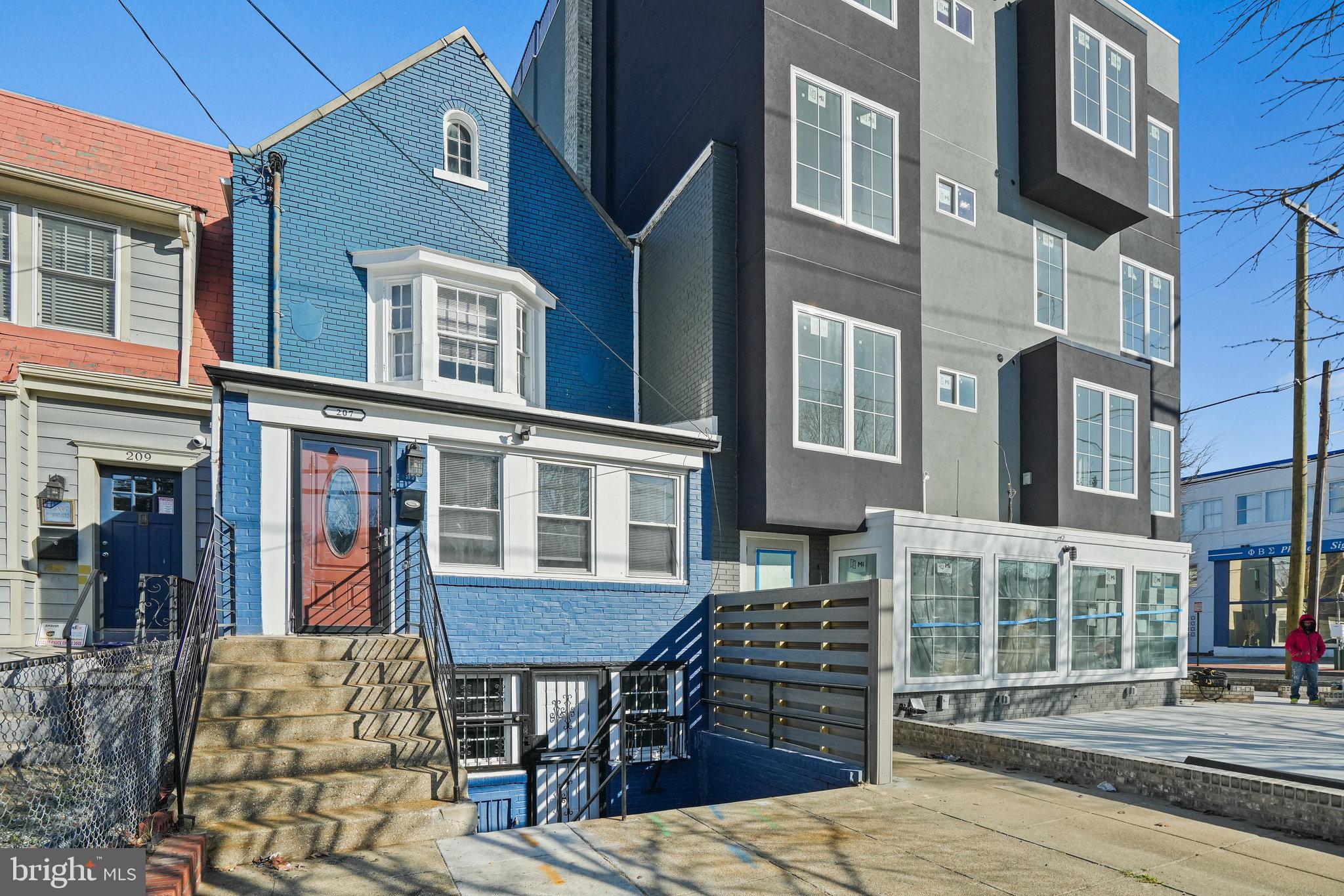 207 KENNEDY STREET NW