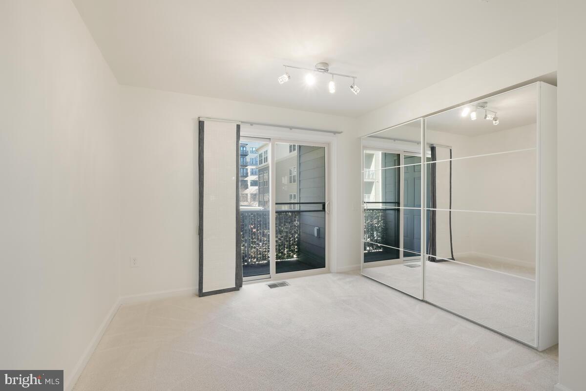 CROWN - Residential