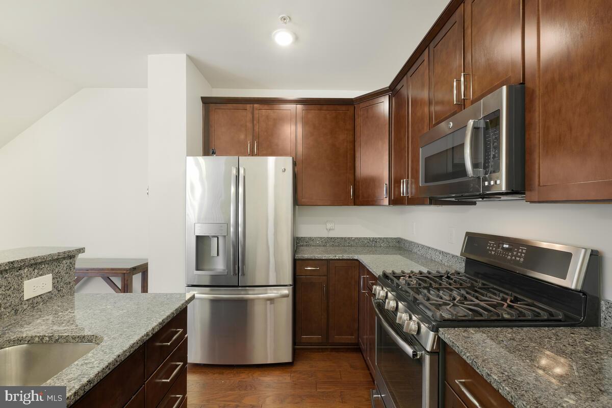 CROWN - Residential