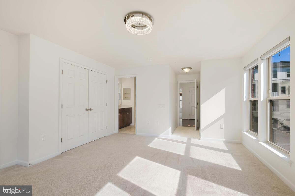 CROWN - Residential