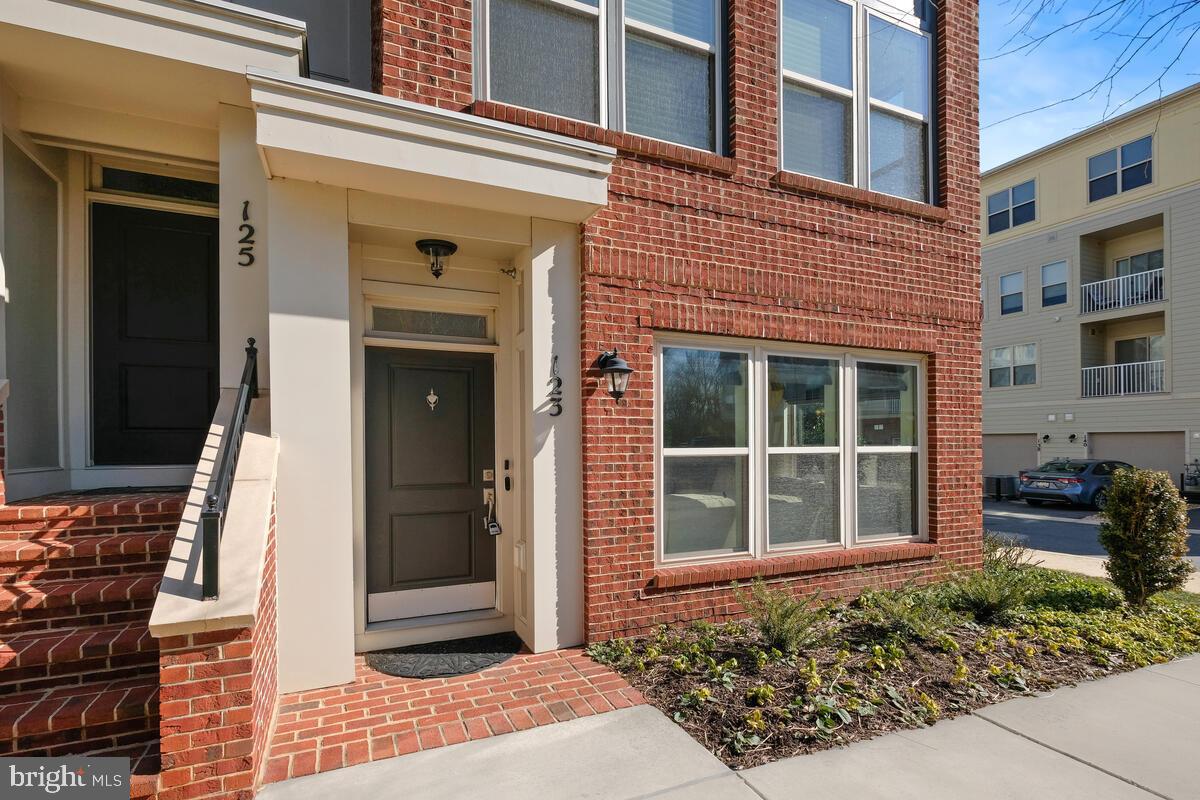 123 COPLEY CIRCLE 35-A