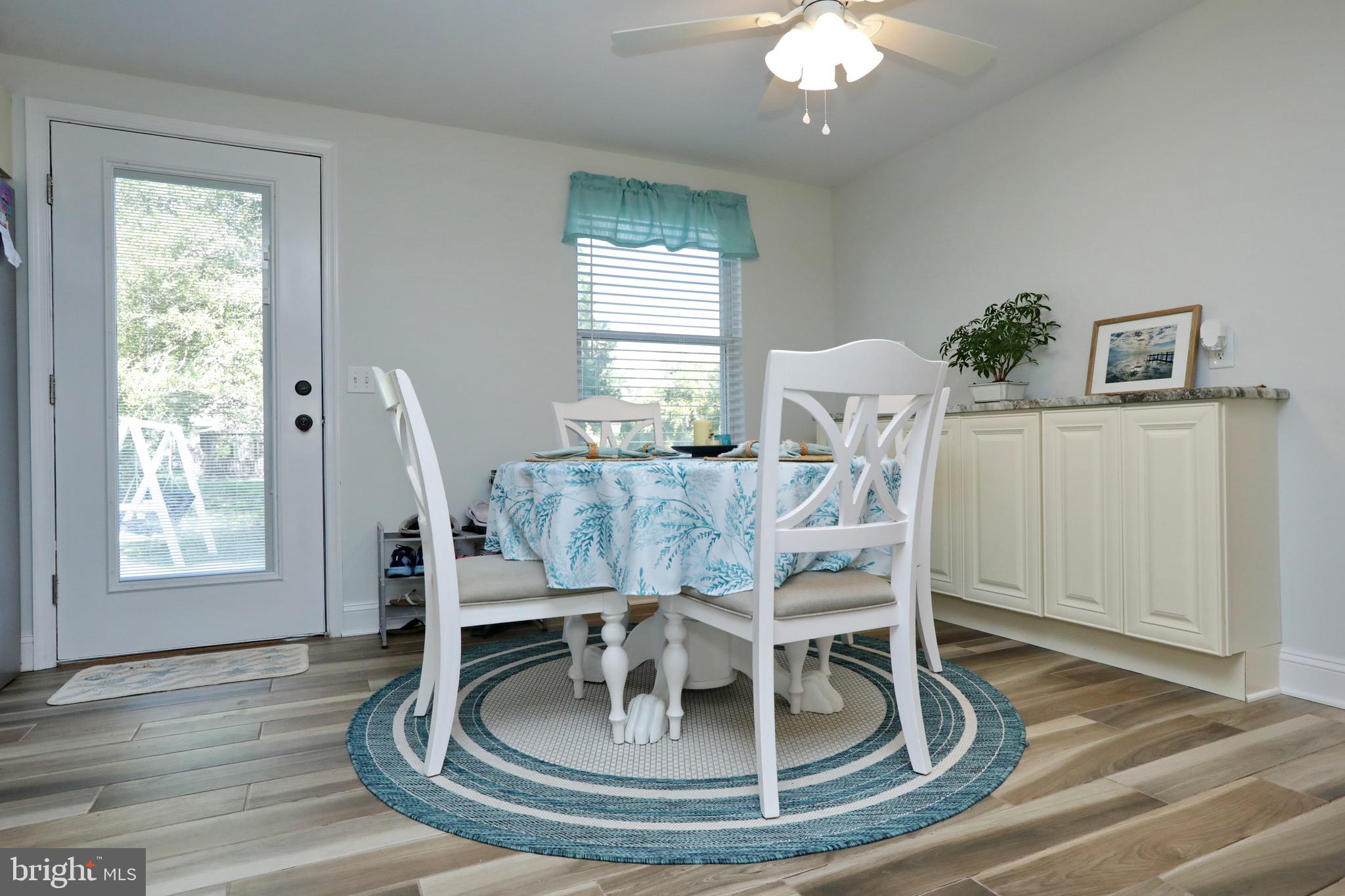 COBB ISLAND - Residential