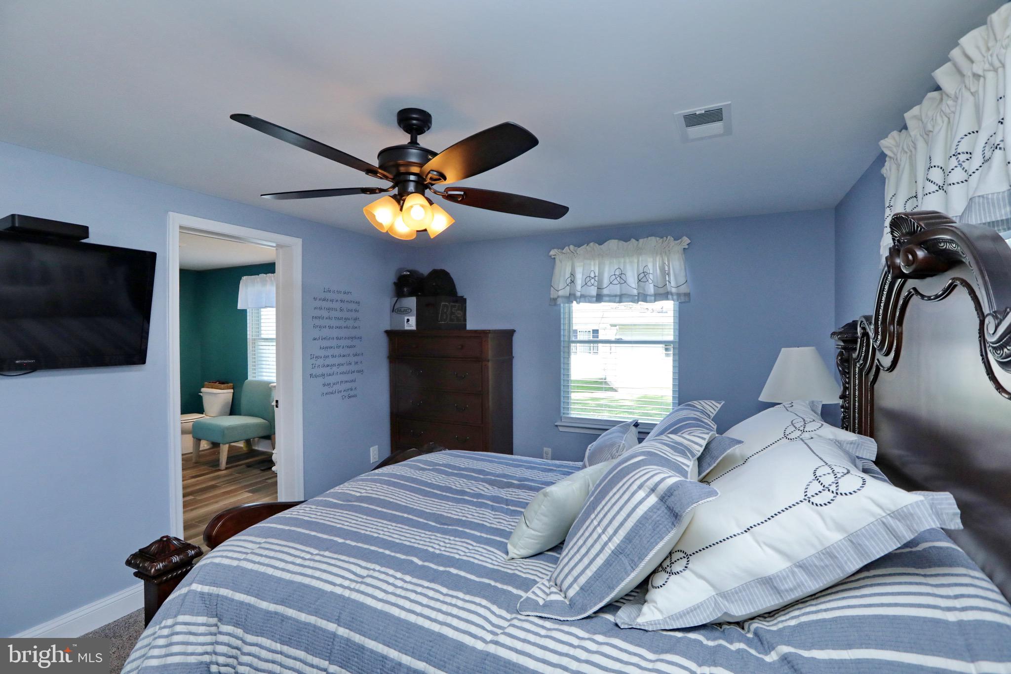 COBB ISLAND - Residential