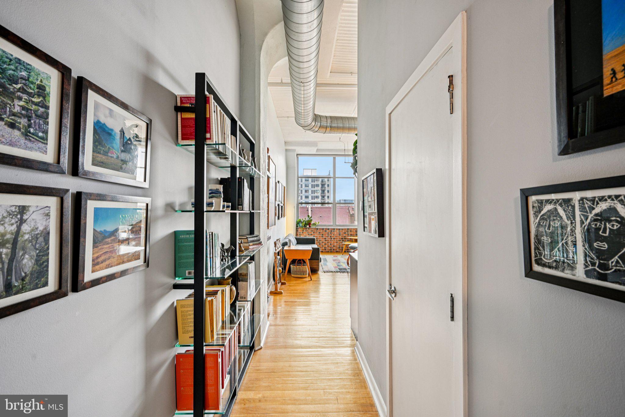 2200 ARCH STREET 28 404