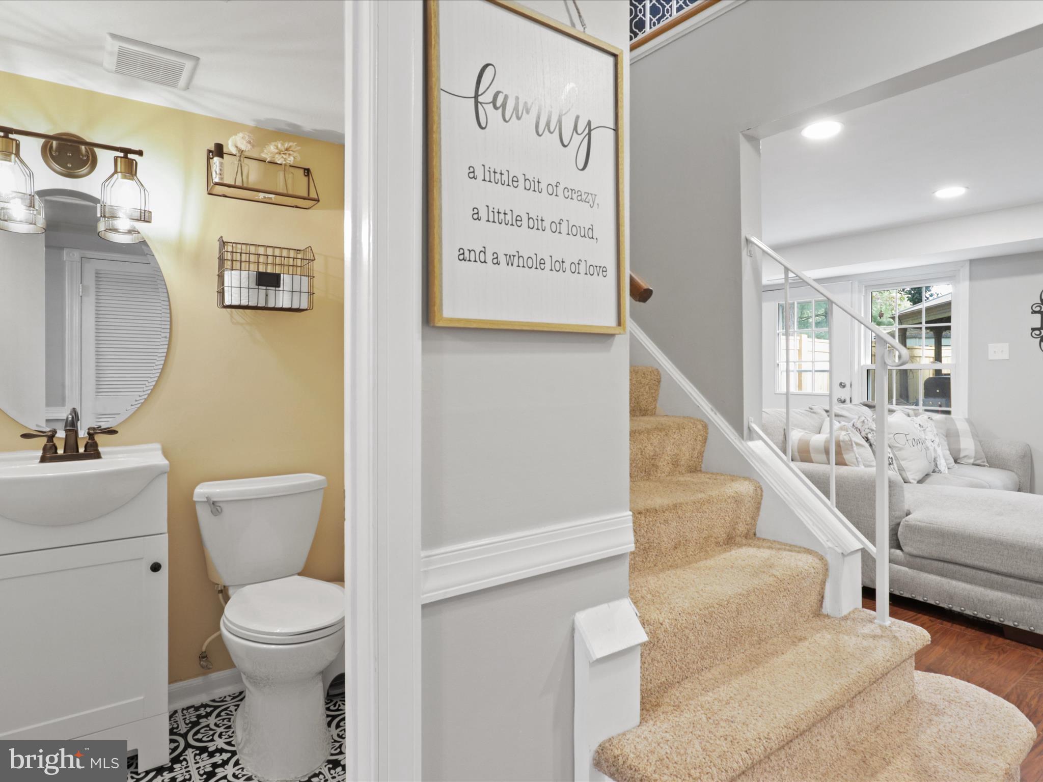 PINEWOOD LAKE - Residential