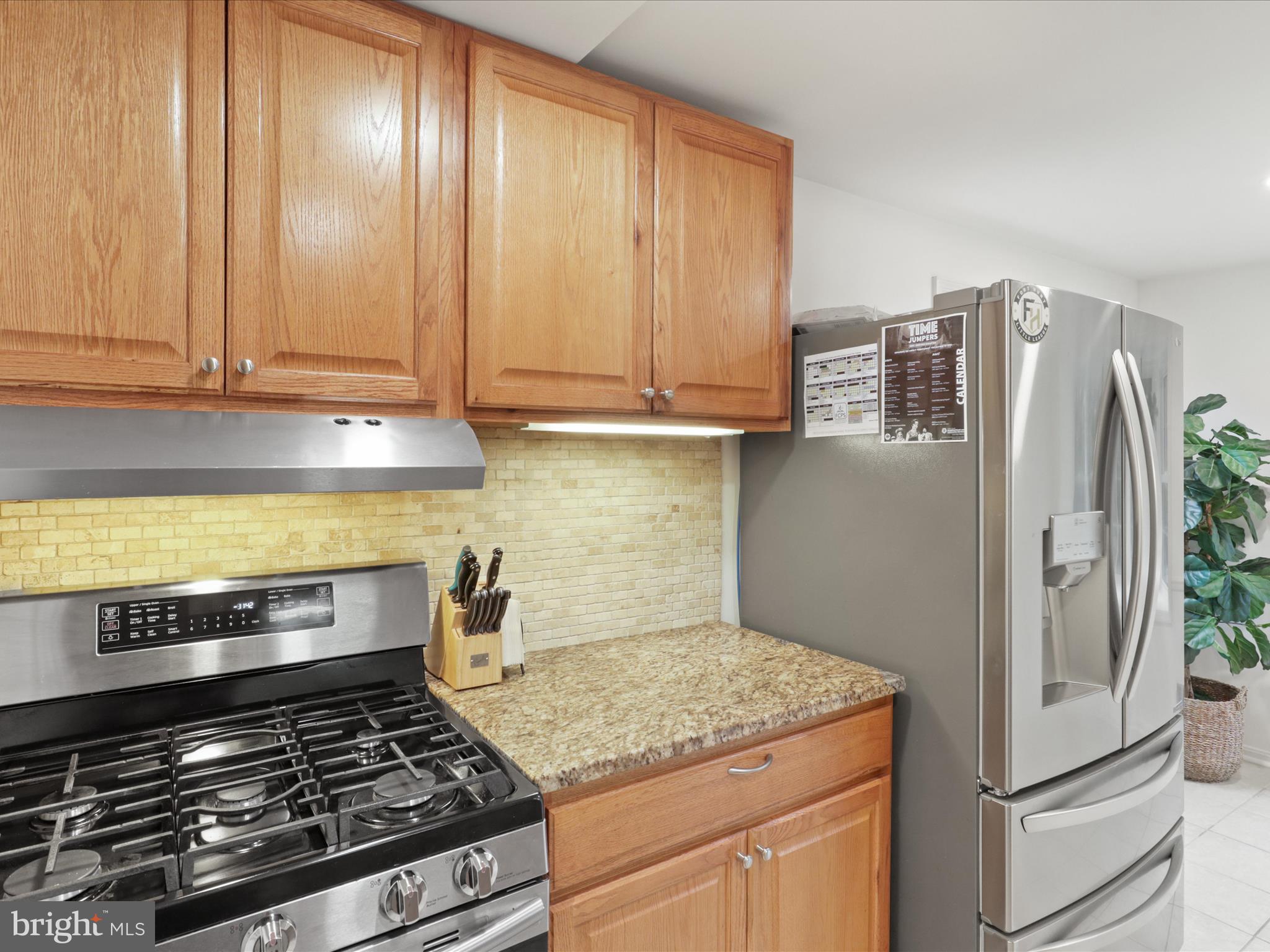 PINEWOOD LAKE - Residential