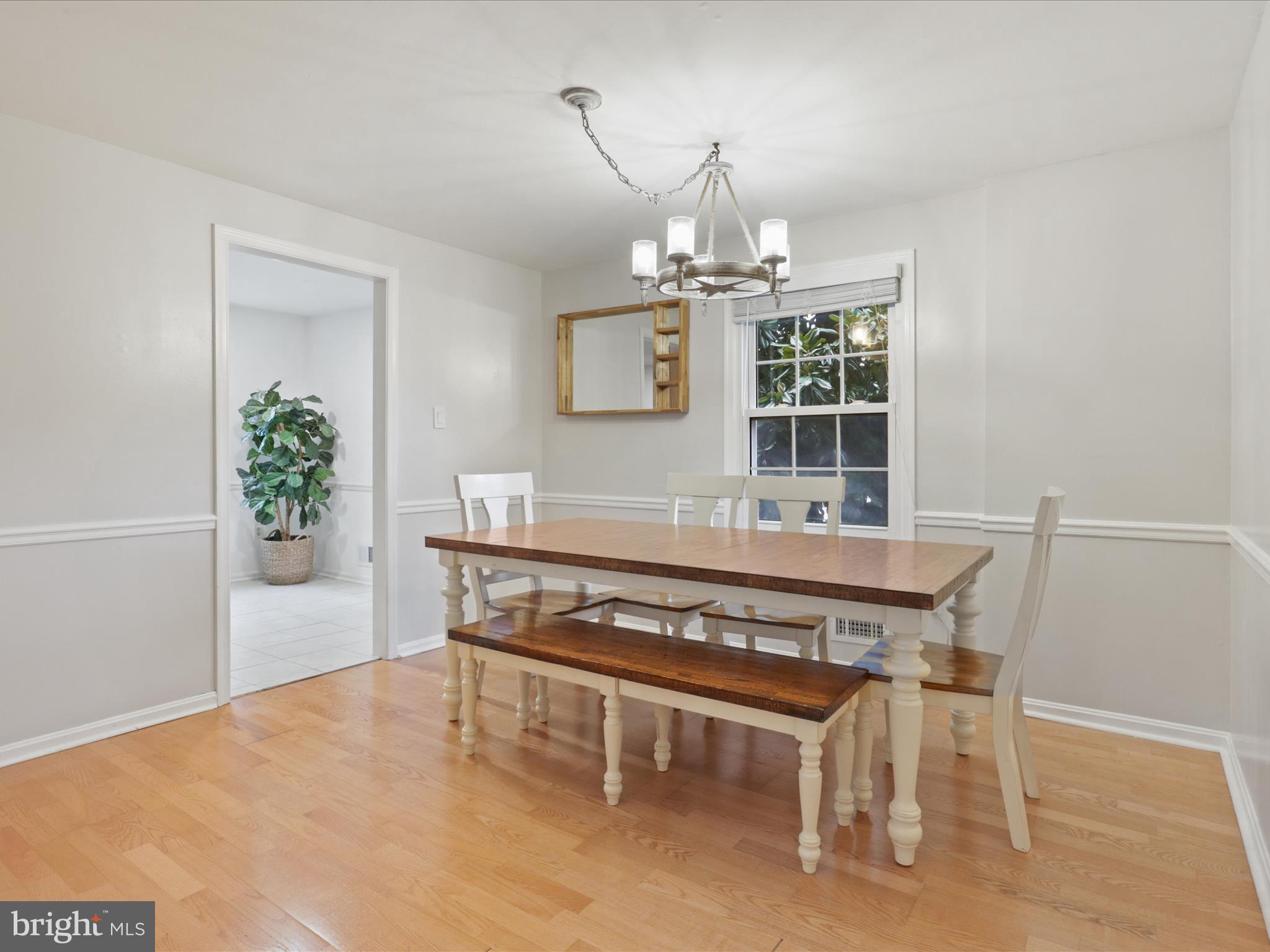 PINEWOOD LAKE - Residential