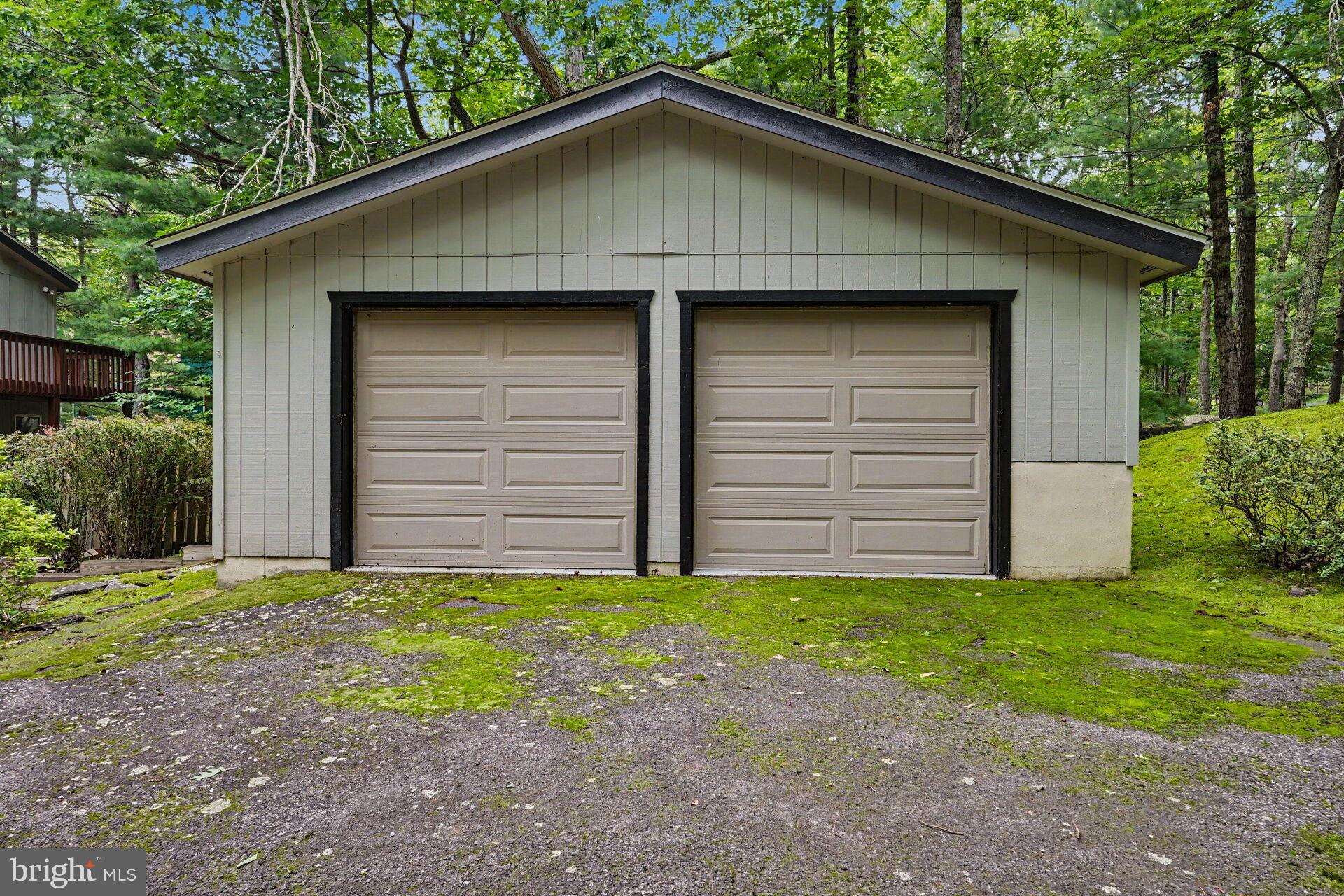 124 WHIPPLETREE LANE