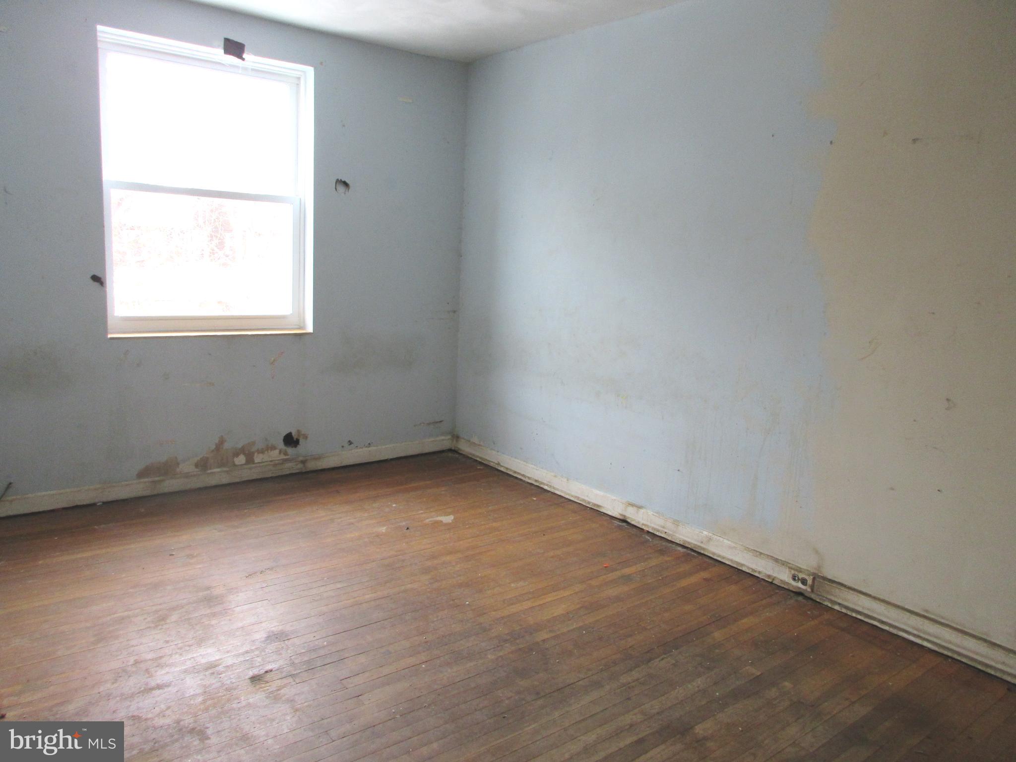 MAYFAIR (EAST) - Residential