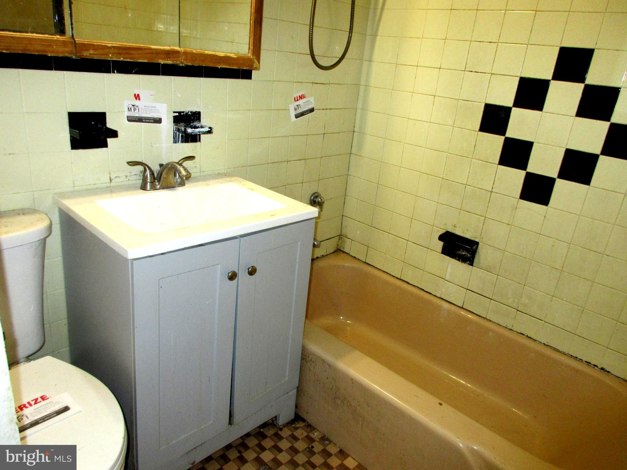 MAYFAIR (EAST) - Residential