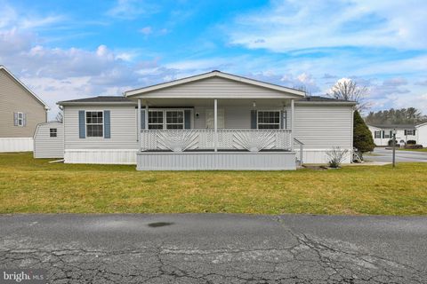 Photo of 106 JUNIPER CT, LANCASTER, PA 17603 (MLS # PALA2031392)