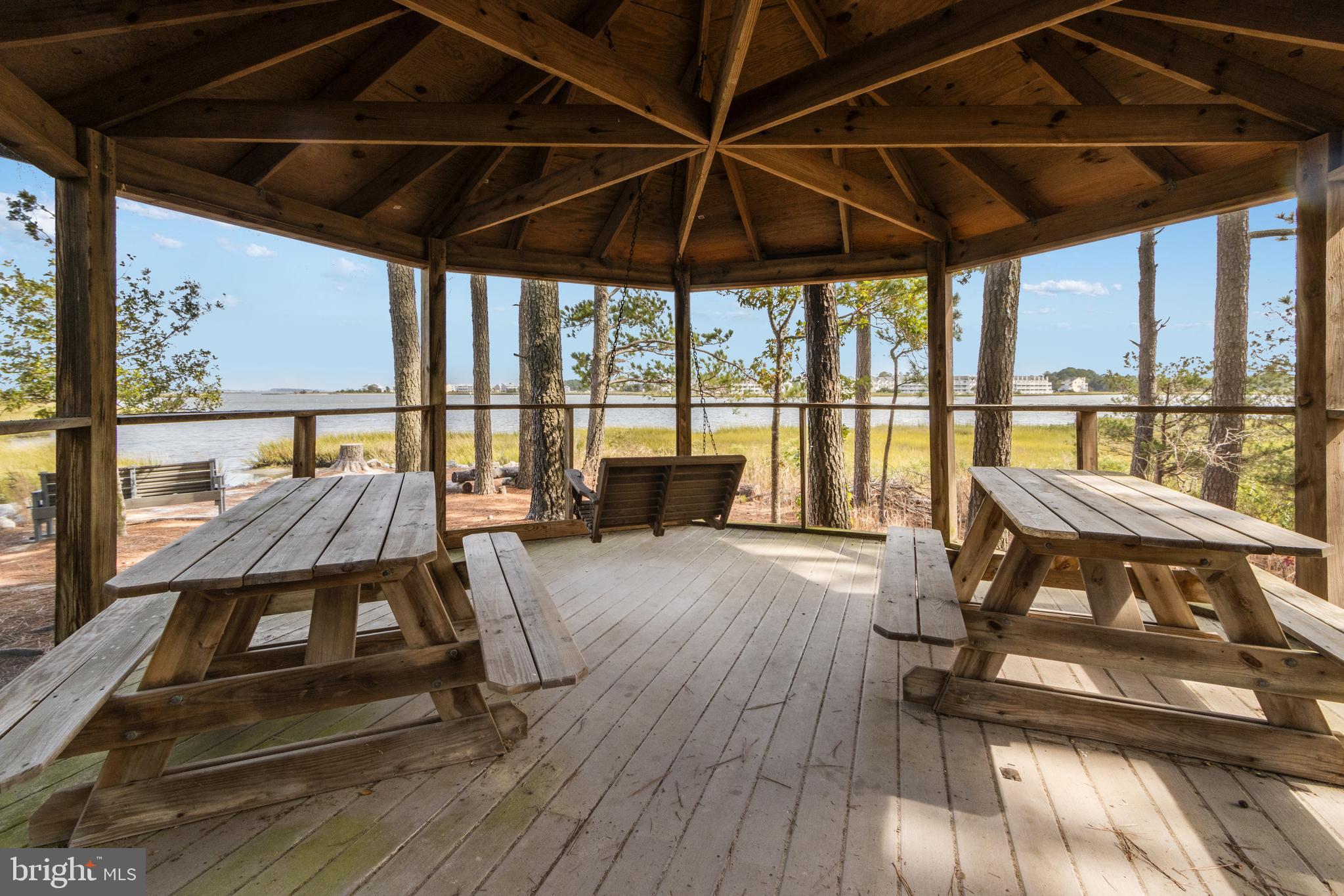 WHITE CREEK AT BETHANY - Residential