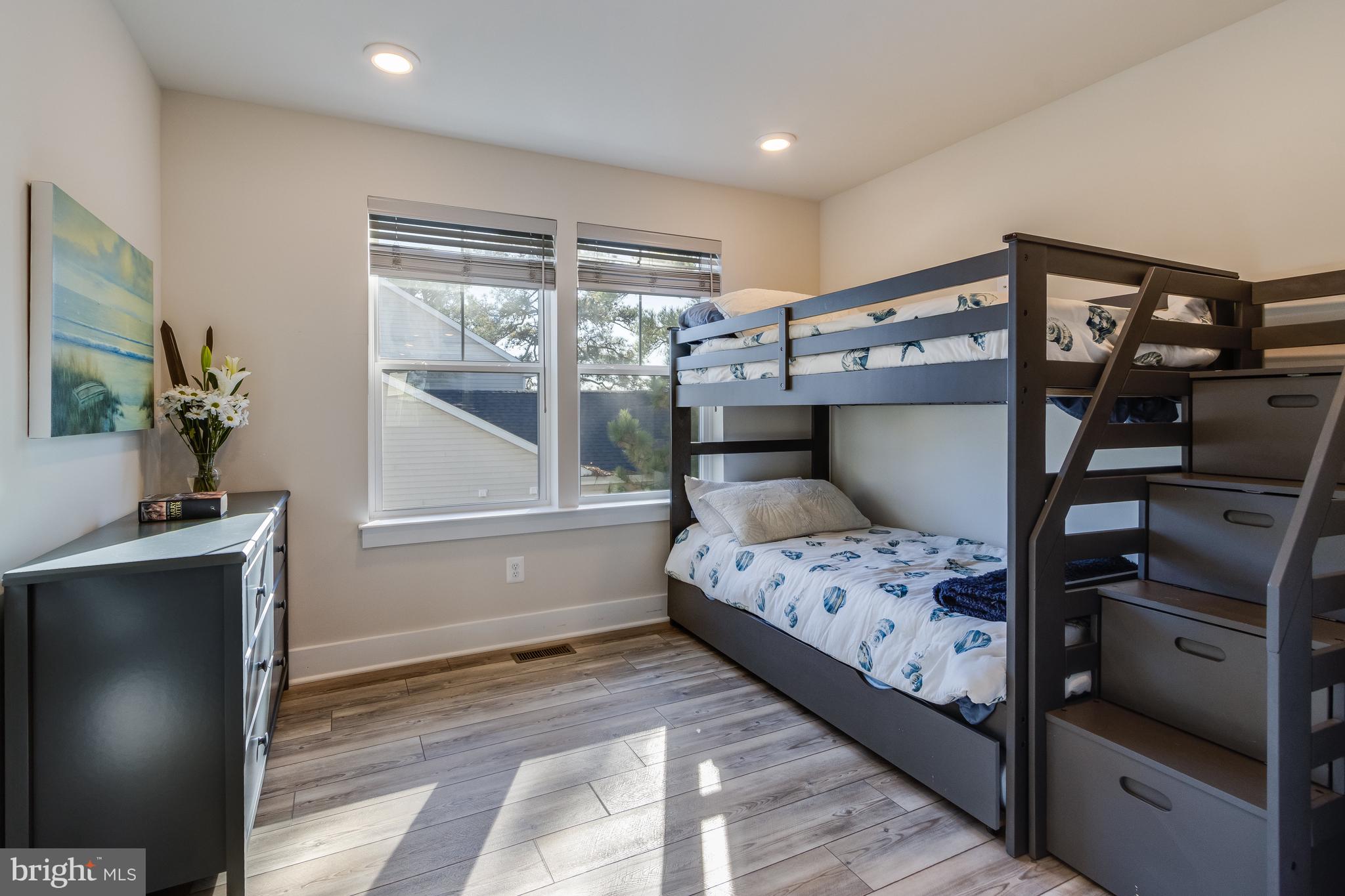 WHITE CREEK AT BETHANY - Residential