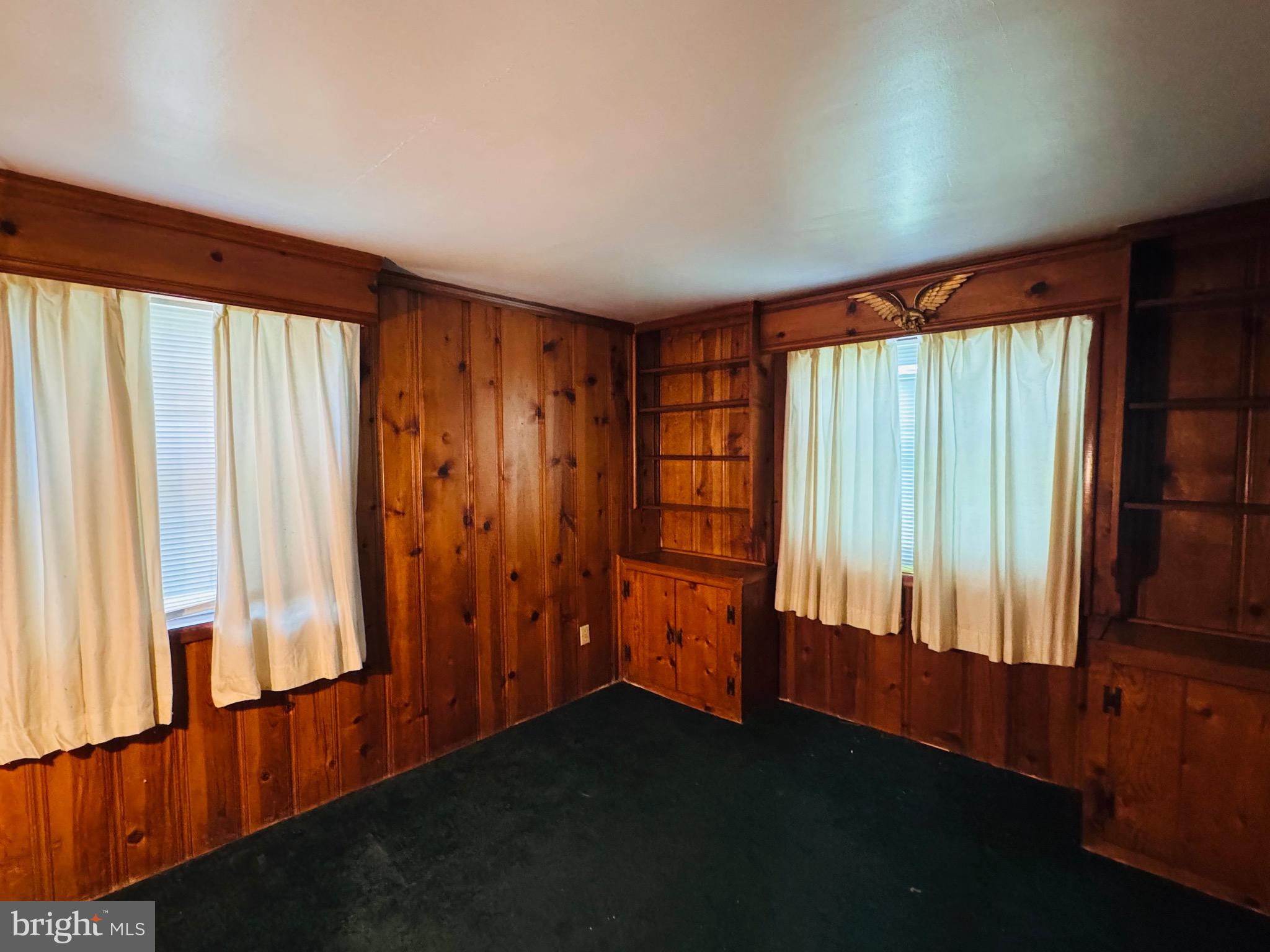 WOODLAWN - Residential