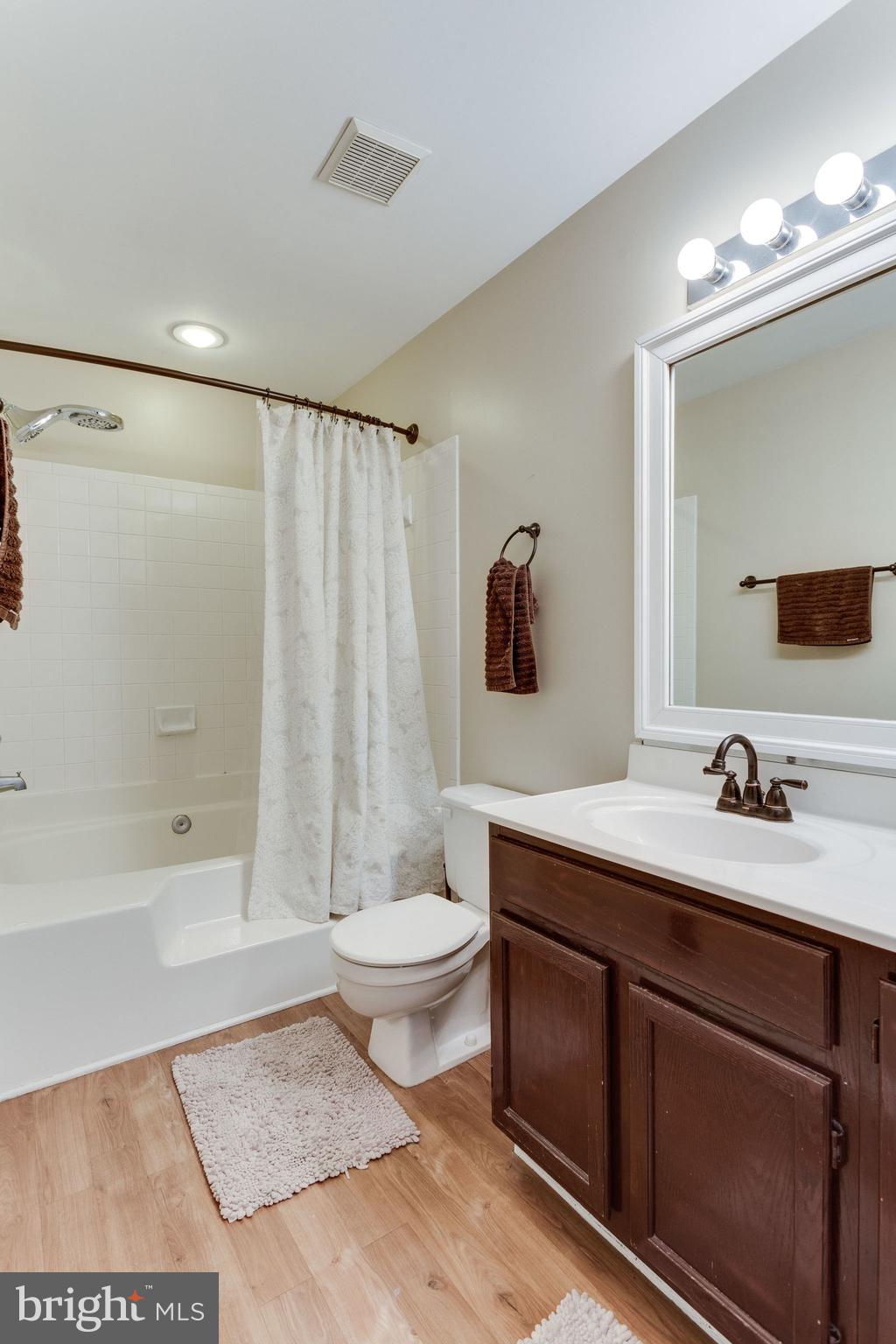 WAYSIDE VILLAGE - Residential Lease