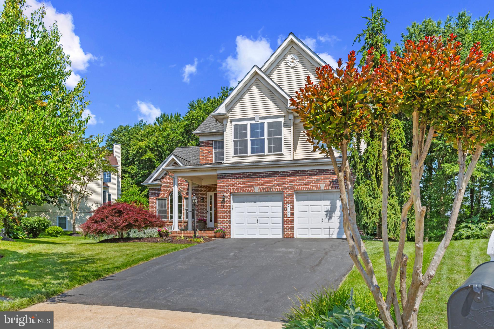 2121 CHAUCER WAY