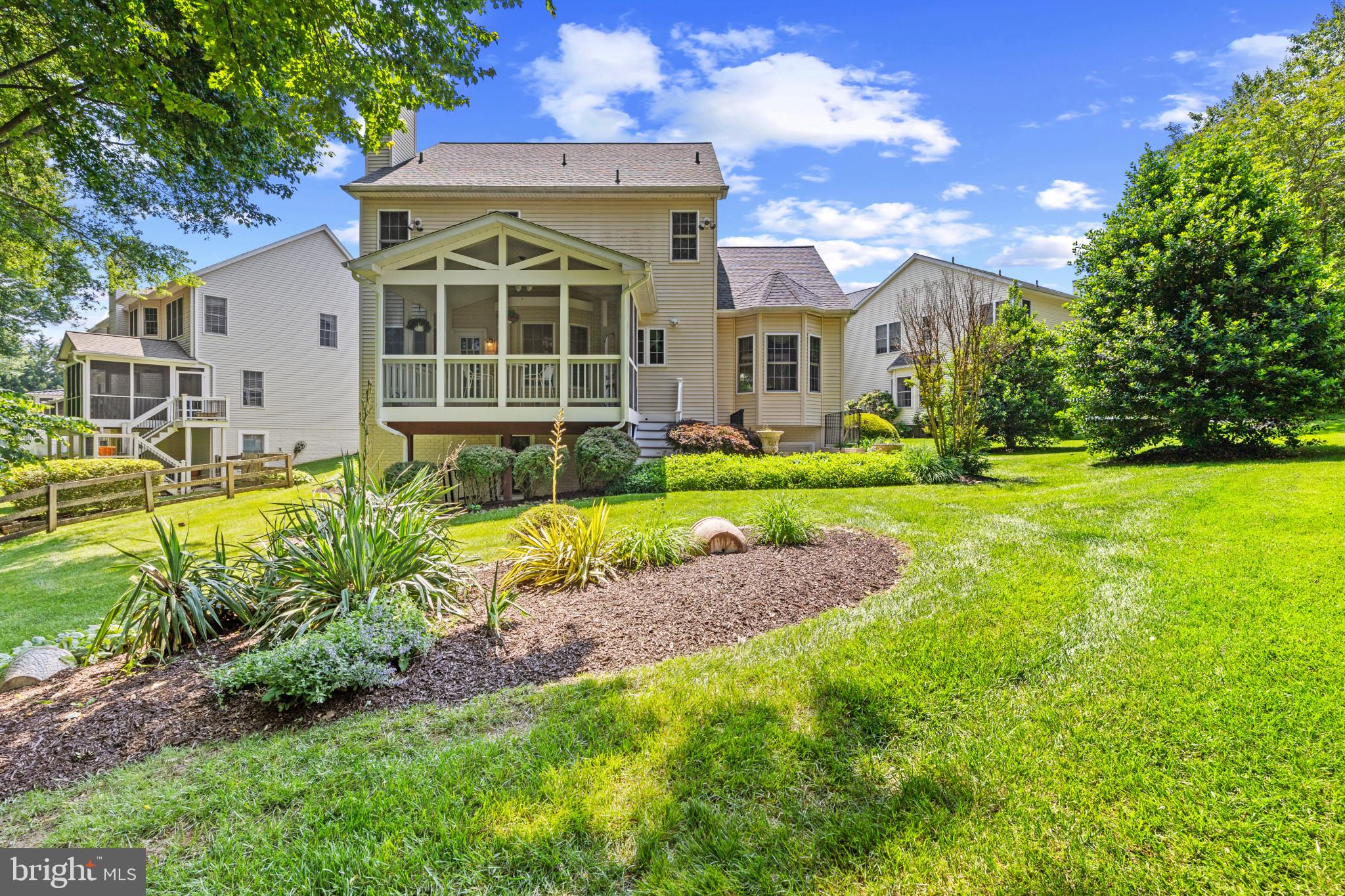 WAVERLY WOODS - Residential