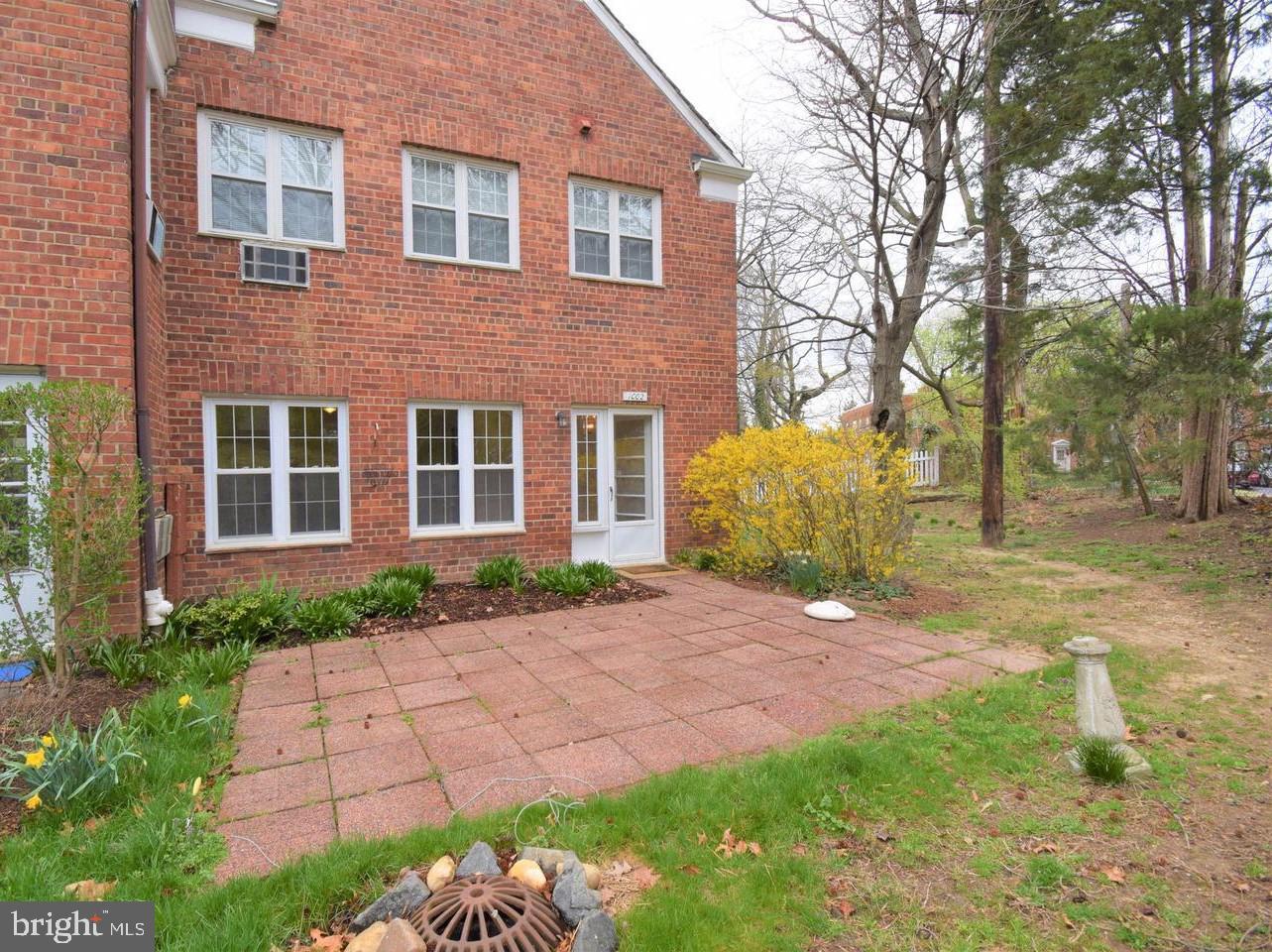 PARK FAIRFAX - Residential Lease