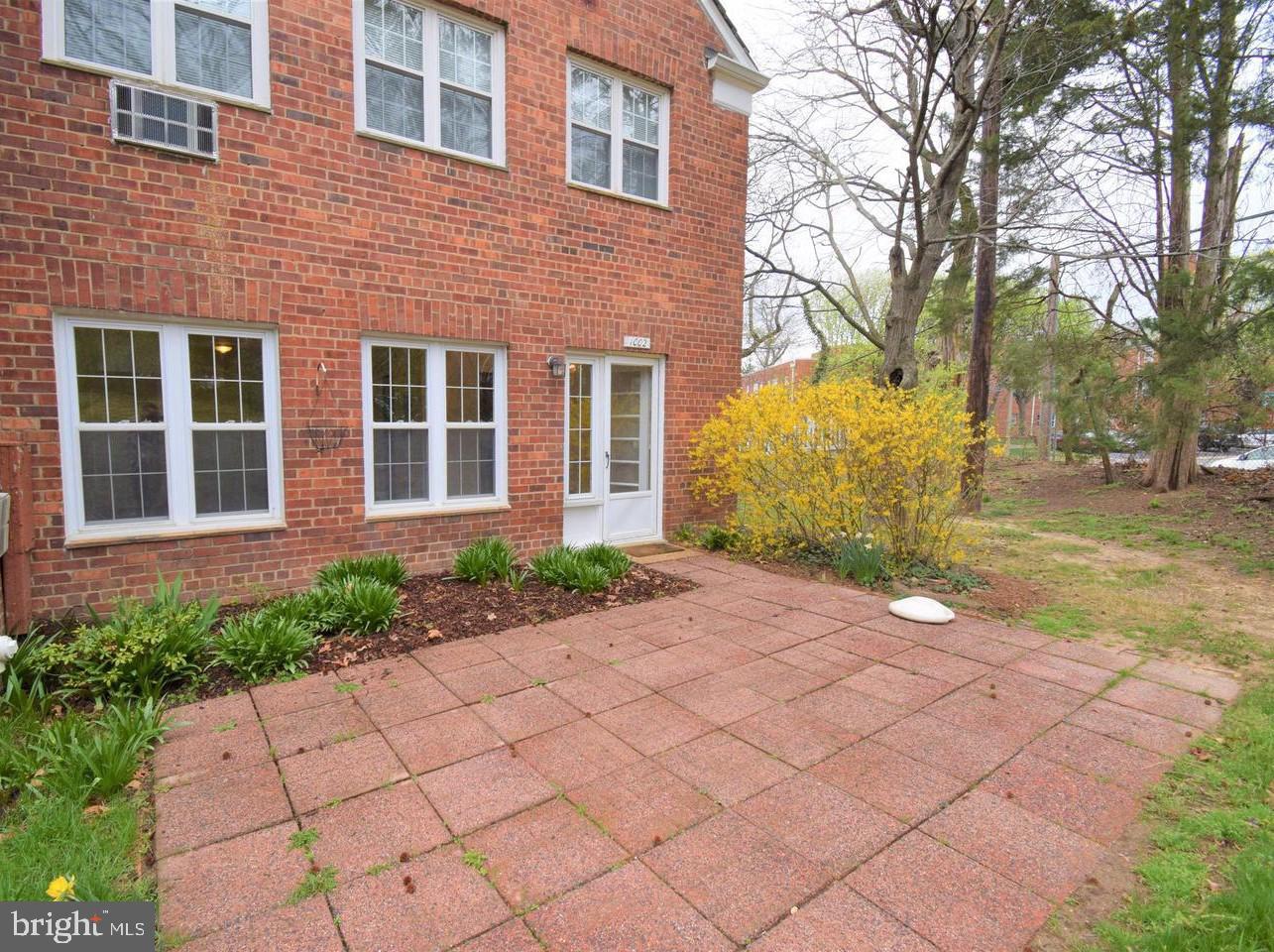 PARK FAIRFAX - Residential Lease